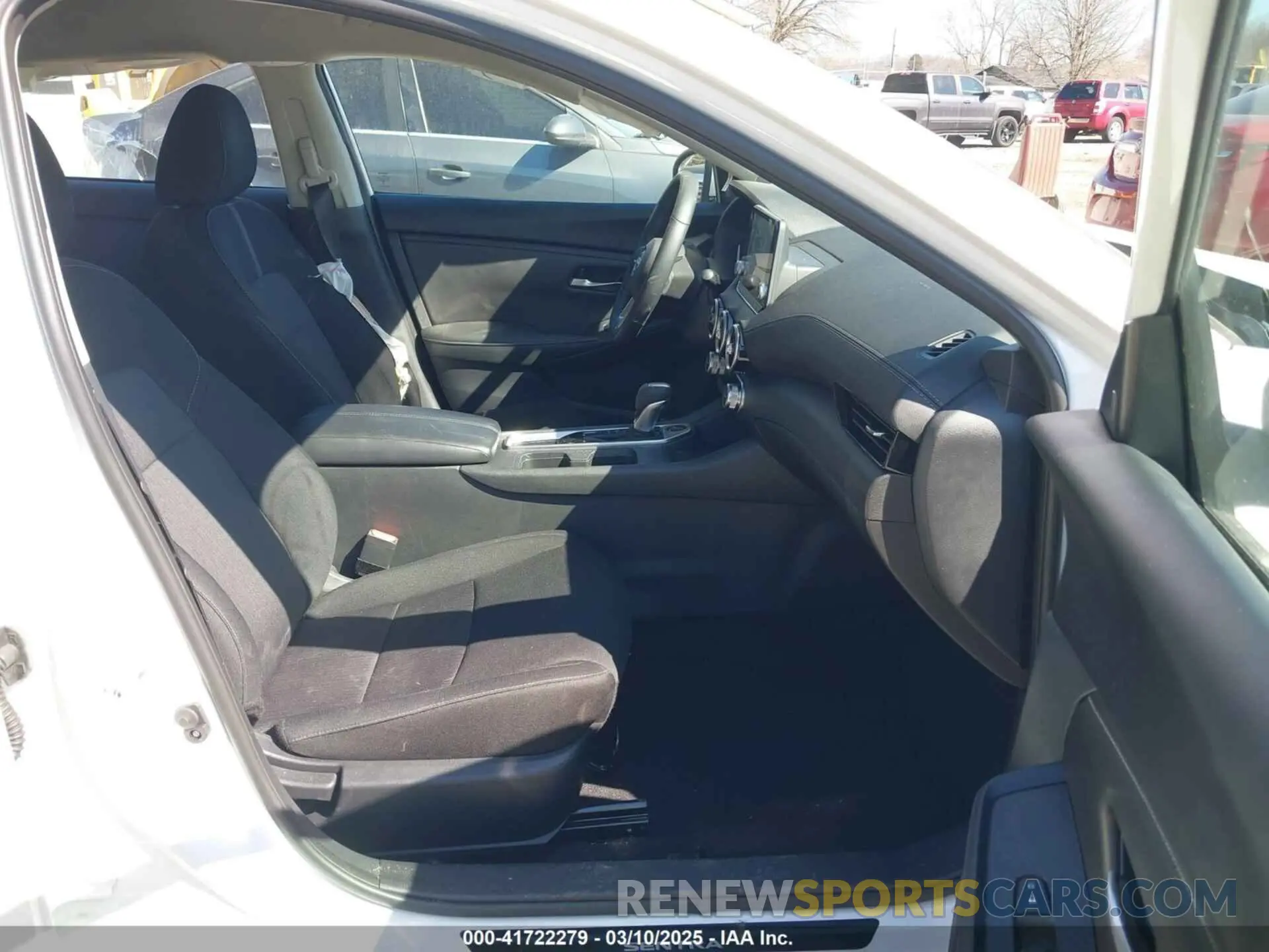 5 fotografías del automóvil dañado 3N1AB8CV5RY217067 NISSAN SENTRA 2024