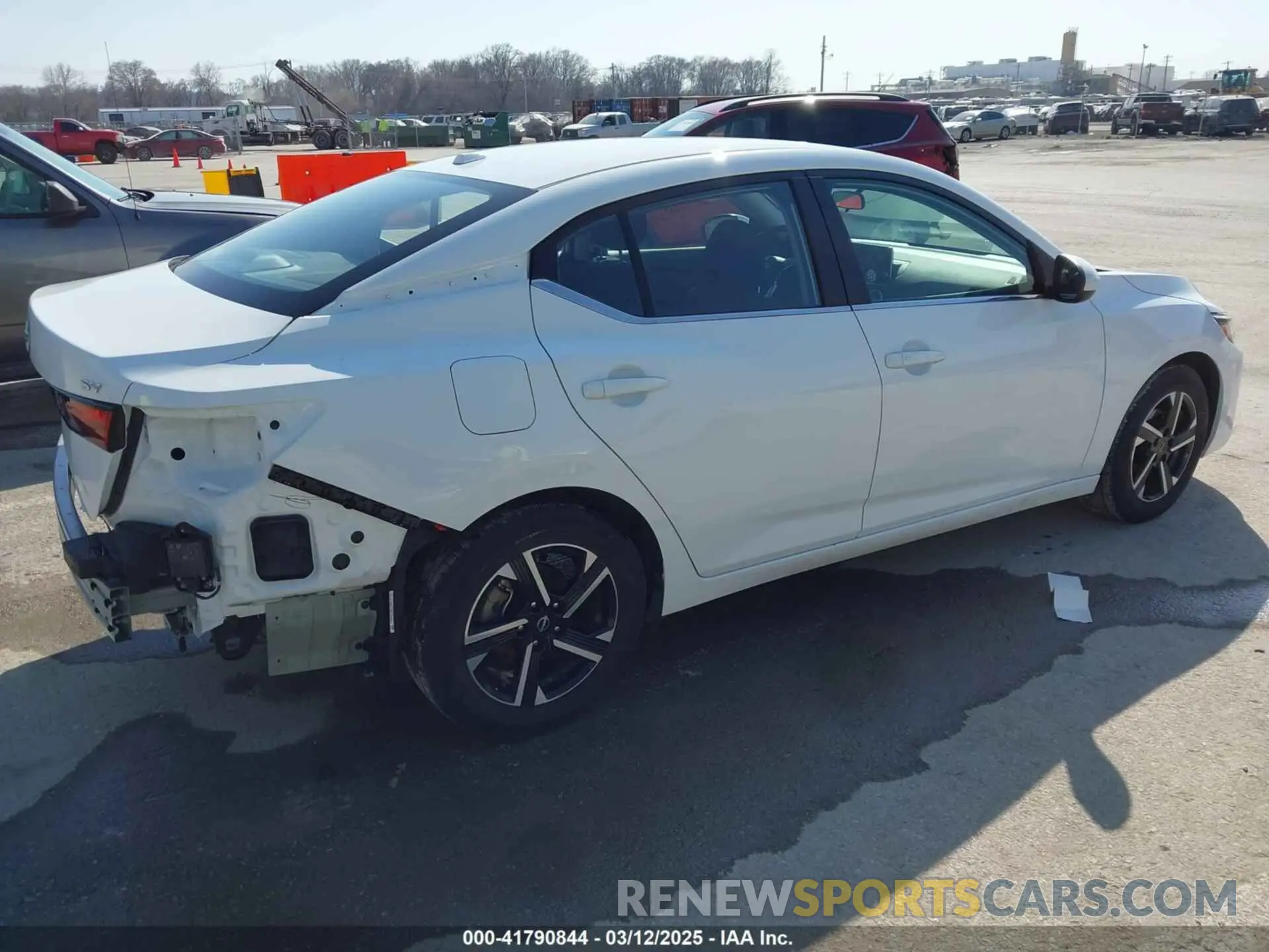4 fotografías del automóvil dañado 3N1AB8CV5RY275681 NISSAN SENTRA 2024