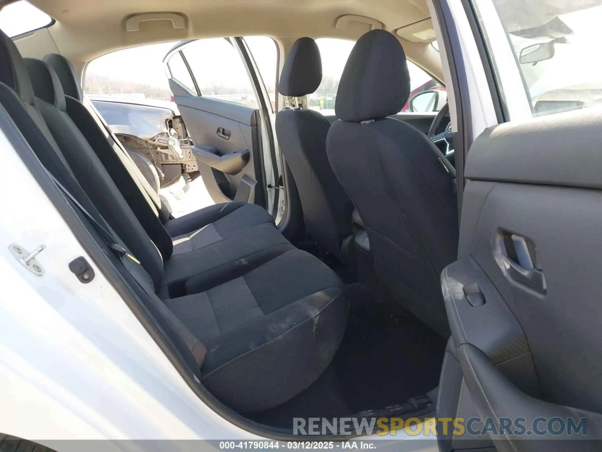 8 fotografías del automóvil dañado 3N1AB8CV5RY275681 NISSAN SENTRA 2024