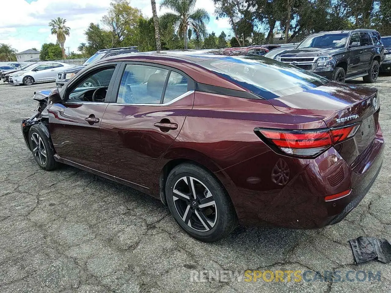 2 fotografías del automóvil dañado 3N1AB8CV5RY366045 NISSAN SENTRA 2024