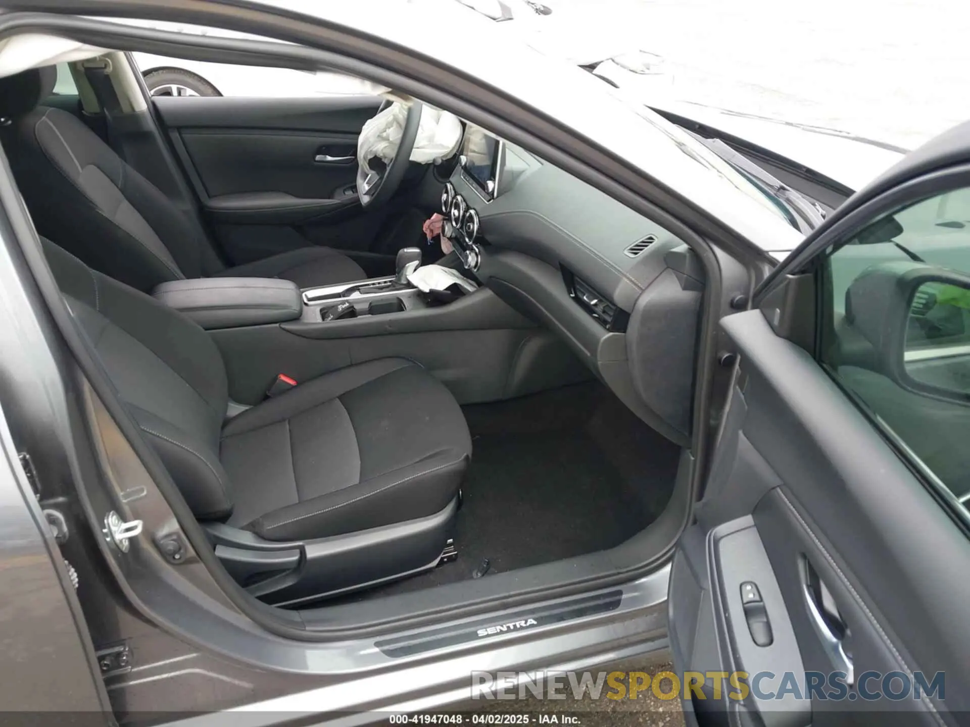 5 fotografías del automóvil dañado 3N1AB8CV6RY262194 NISSAN SENTRA 2024