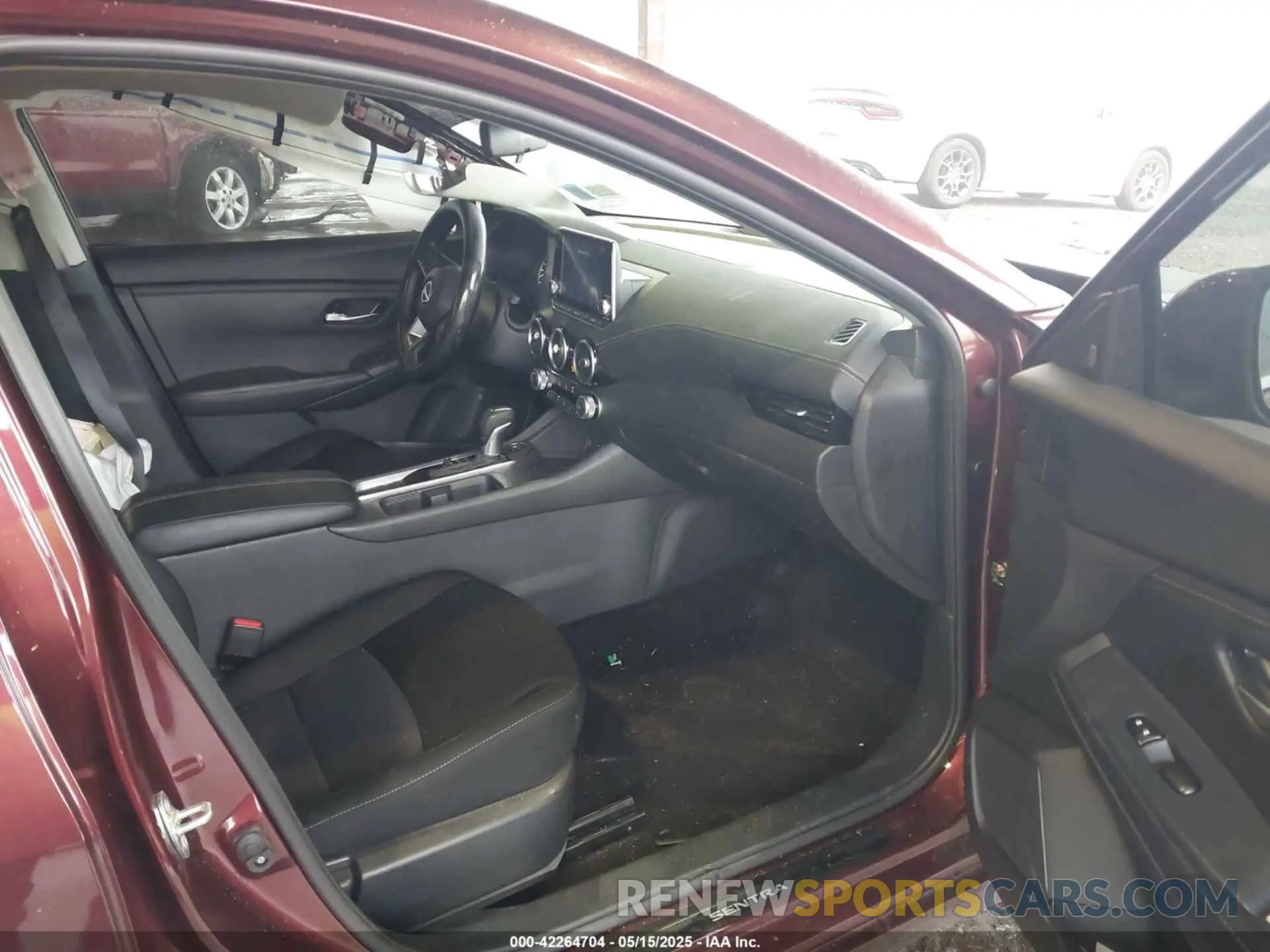 5 fotografías del automóvil dañado 3N1AB8CV6RY324029 NISSAN SENTRA 2024