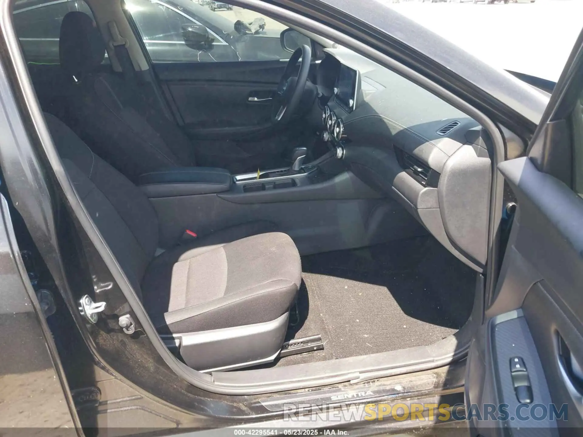 5 fotografías del automóvil dañado 3N1AB8CV6RY344894 NISSAN SENTRA 2024