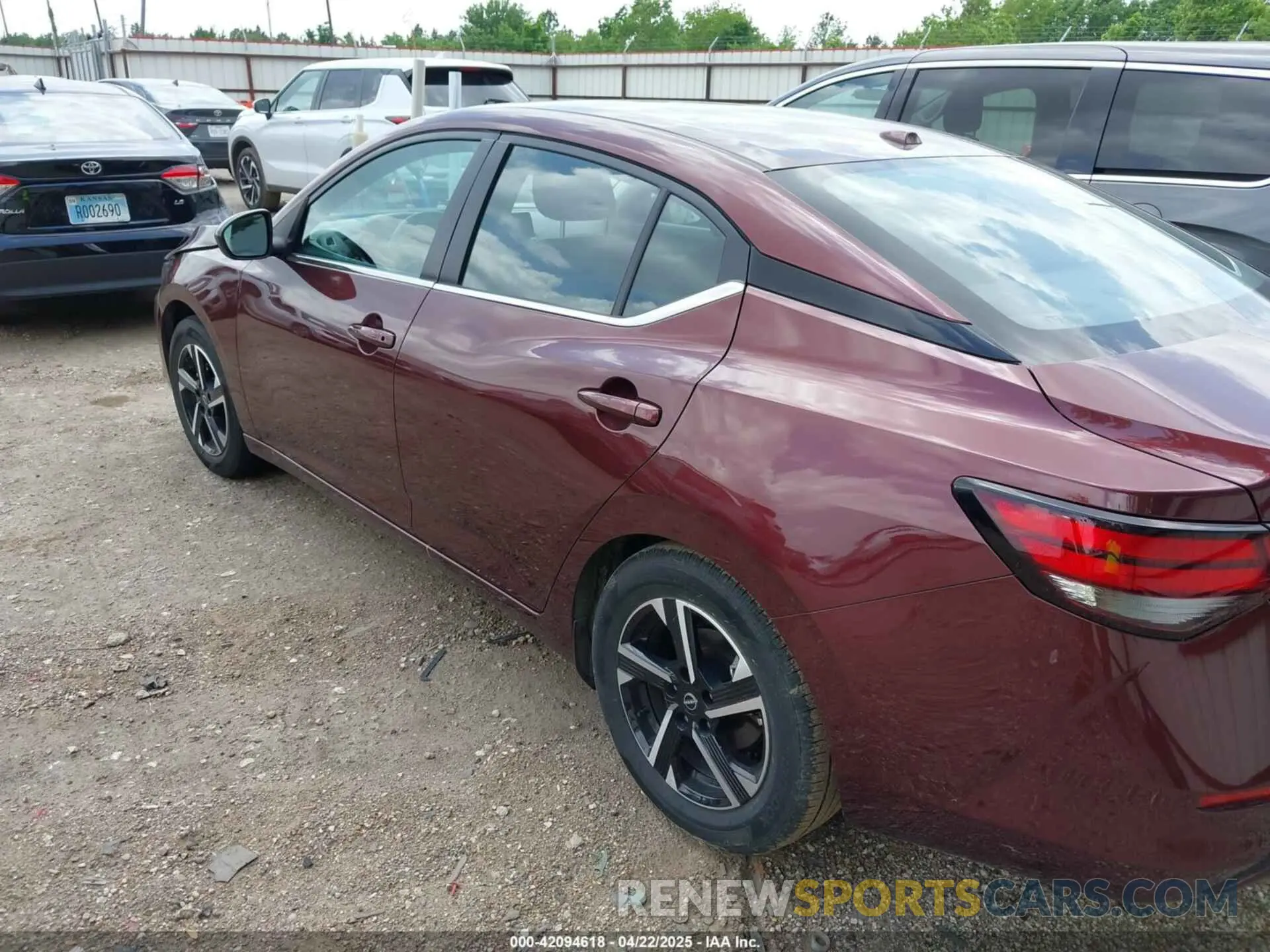 3 fotografías del automóvil dañado 3N1AB8CV6RY352476 NISSAN SENTRA 2024