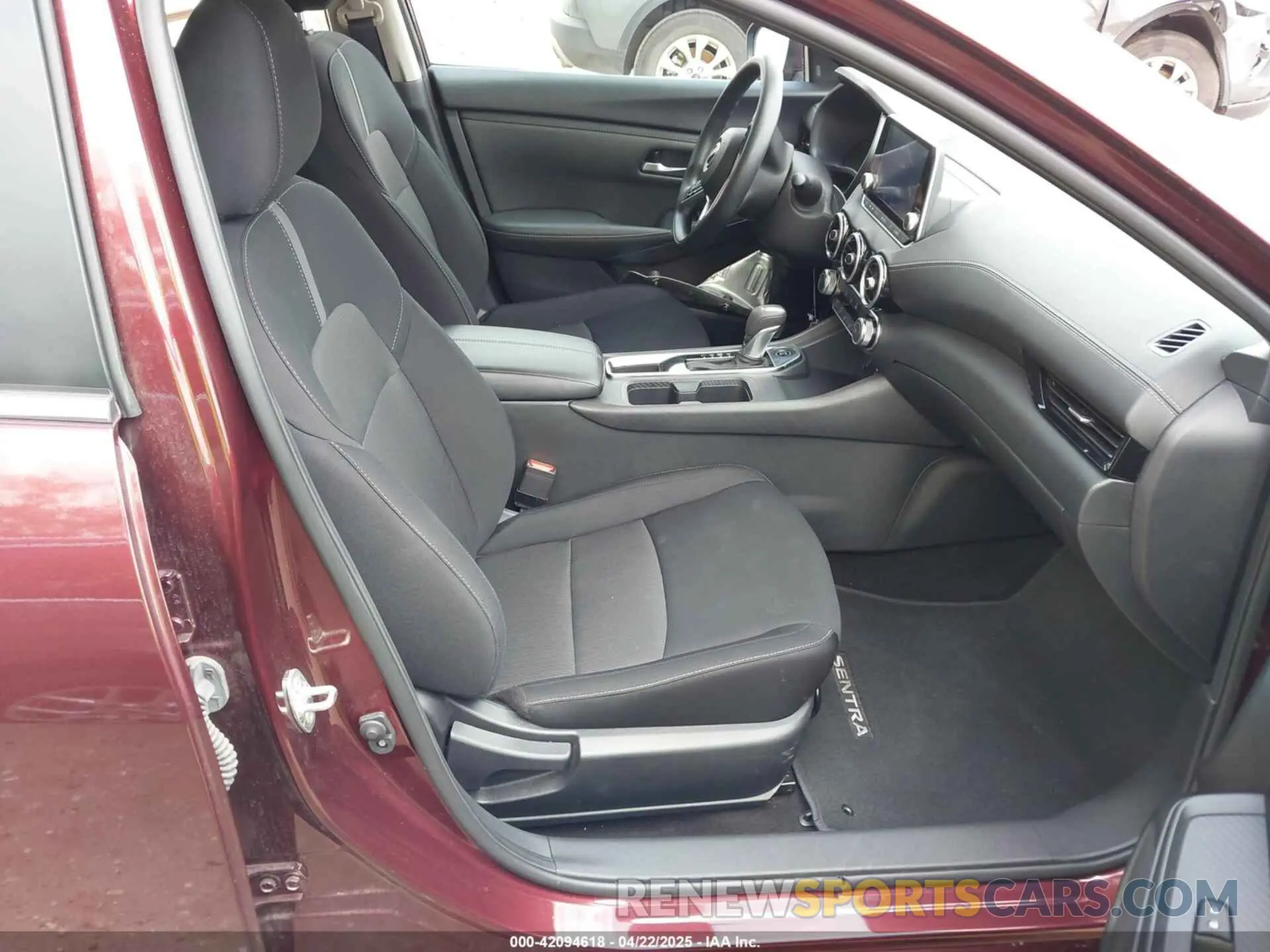 5 fotografías del automóvil dañado 3N1AB8CV6RY352476 NISSAN SENTRA 2024