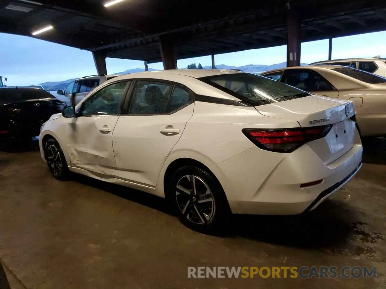 2 fotografías del automóvil dañado 3N1AB8CV6RY365745 NISSAN SENTRA 2024