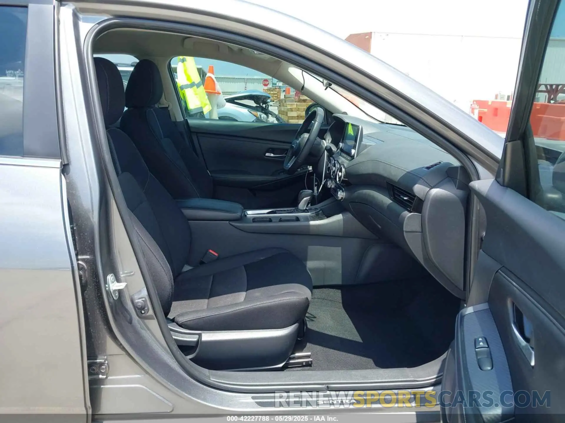 5 fotografías del automóvil dañado 3N1AB8CV7RY229558 NISSAN SENTRA 2024