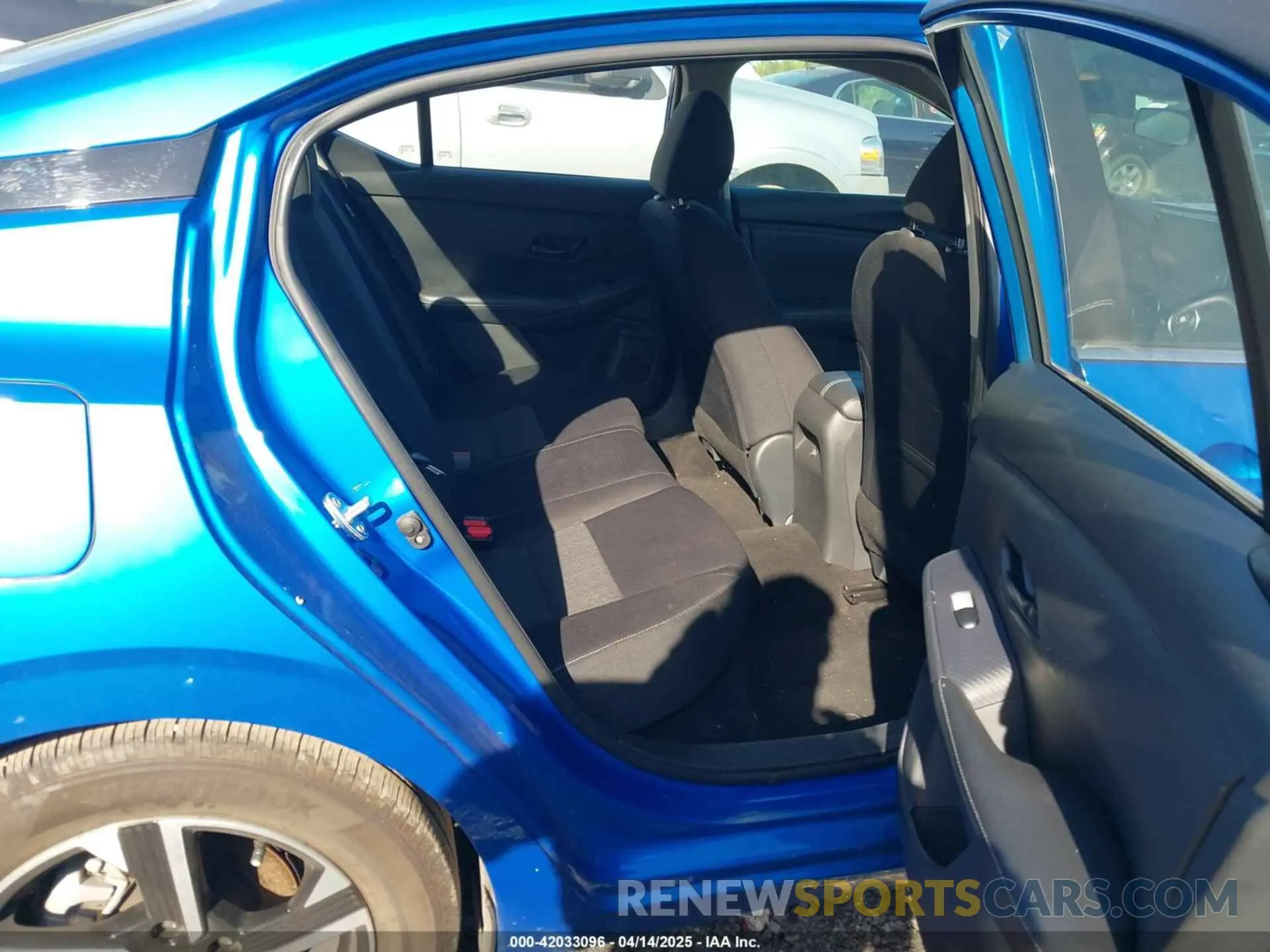 8 fotografías del automóvil dañado 3N1AB8CV7RY281658 NISSAN SENTRA 2024