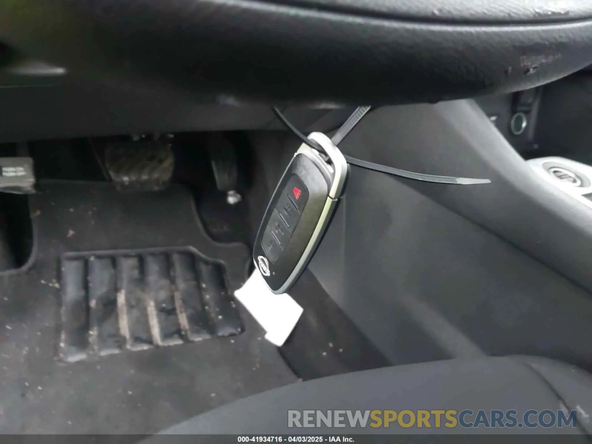 11 fotografías del automóvil dañado 3N1AB8CV7RY316148 NISSAN SENTRA 2024