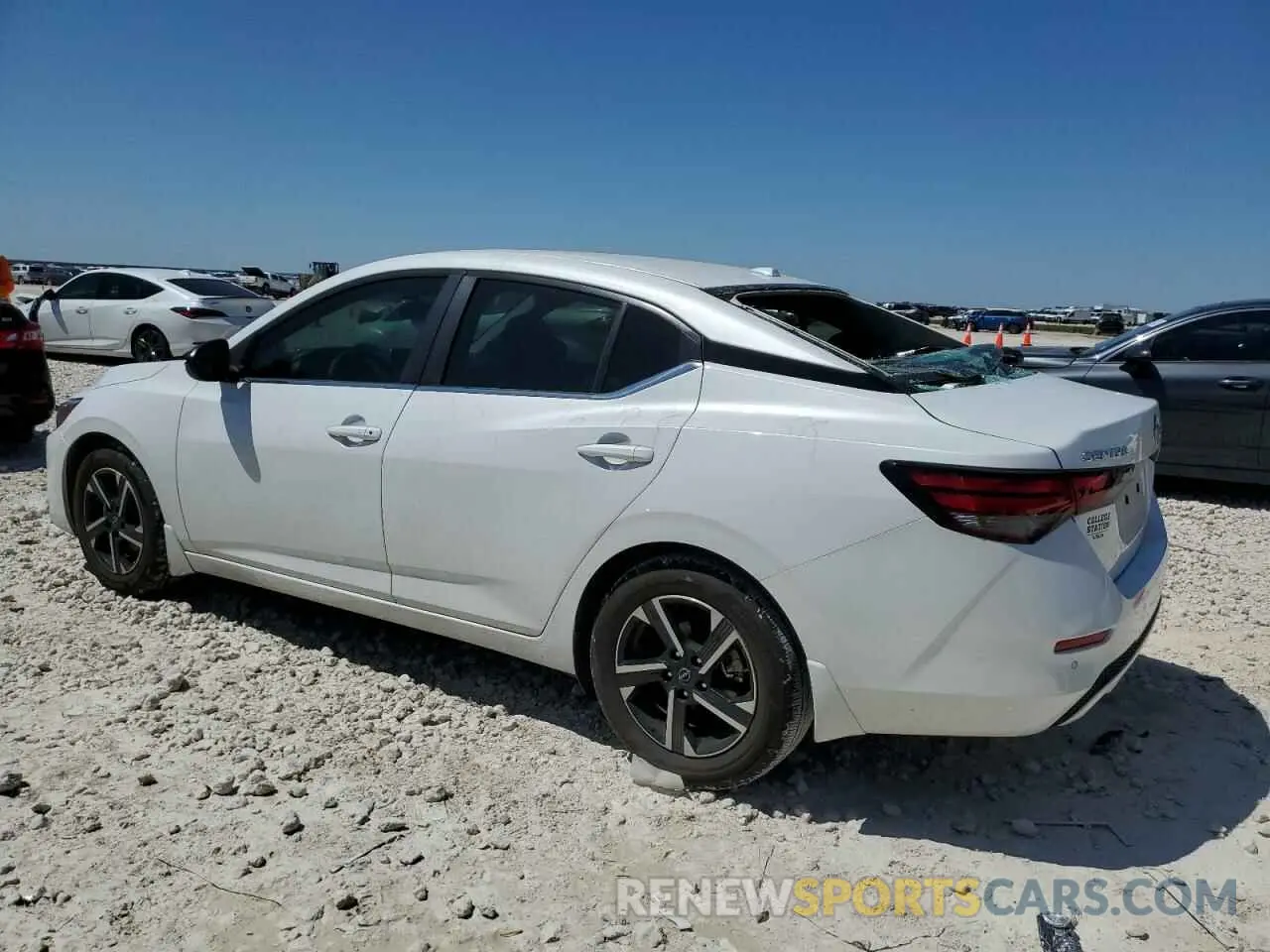2 fotografías del automóvil dañado 3N1AB8CV7RY325156 NISSAN SENTRA 2024