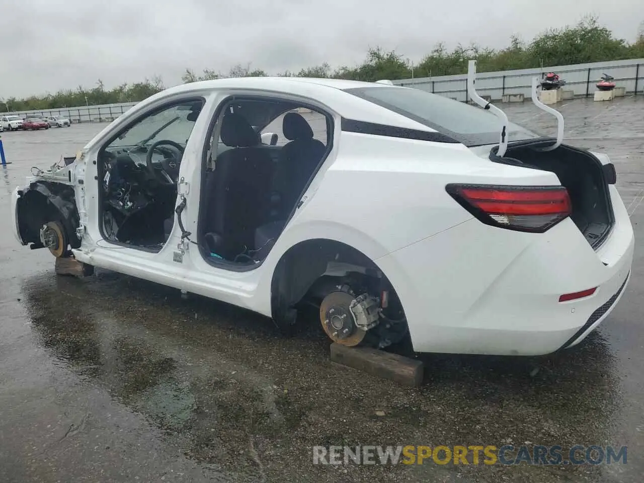 2 fotografías del automóvil dañado 3N1AB8CV7RY337291 NISSAN SENTRA 2024