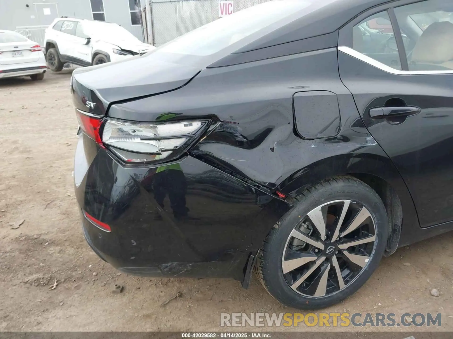 17 fotografías del automóvil dañado 3N1AB8CV7RY389391 NISSAN SENTRA 2024