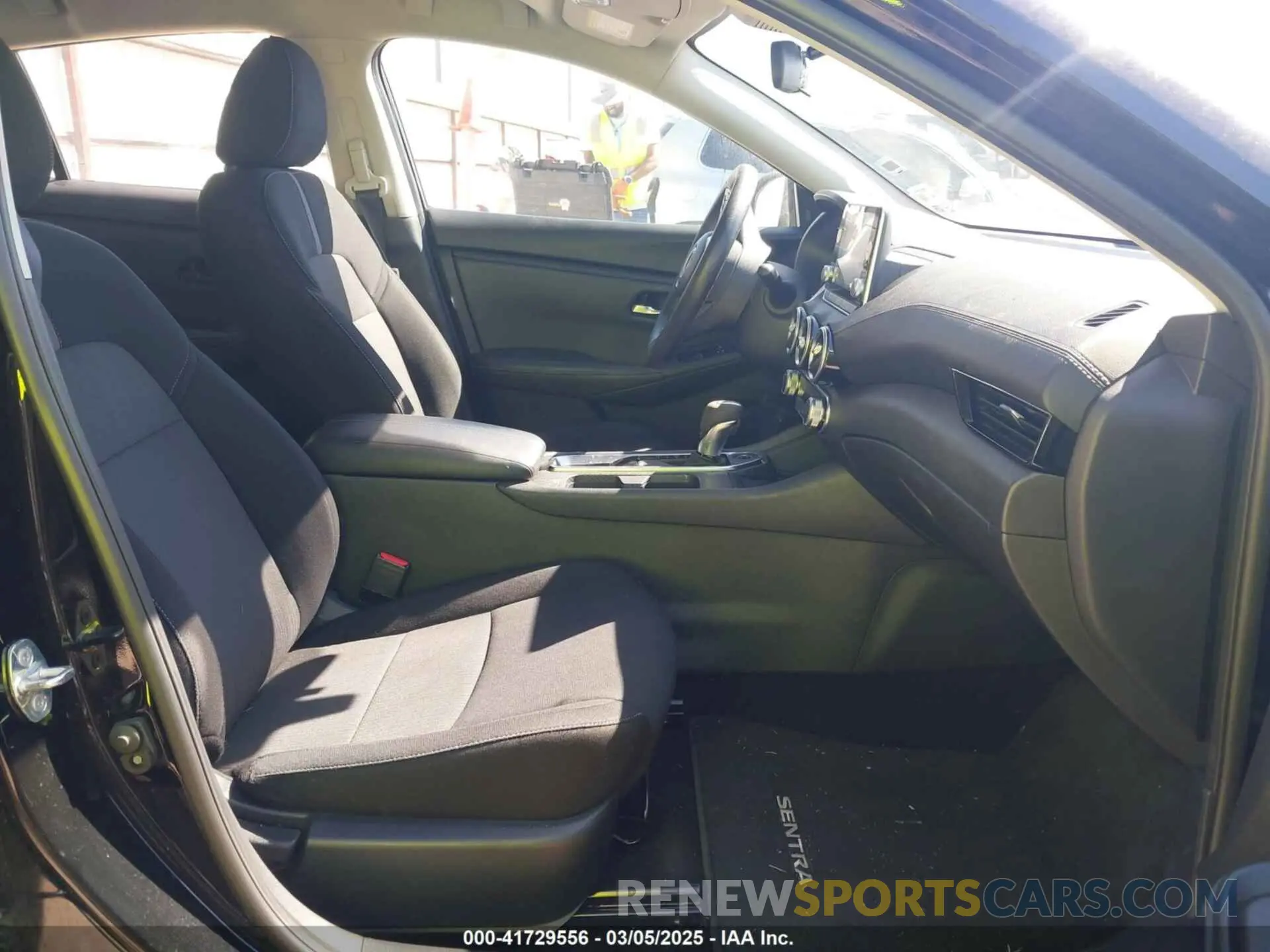 5 fotografías del automóvil dañado 3N1AB8CV8RY308897 NISSAN SENTRA 2024