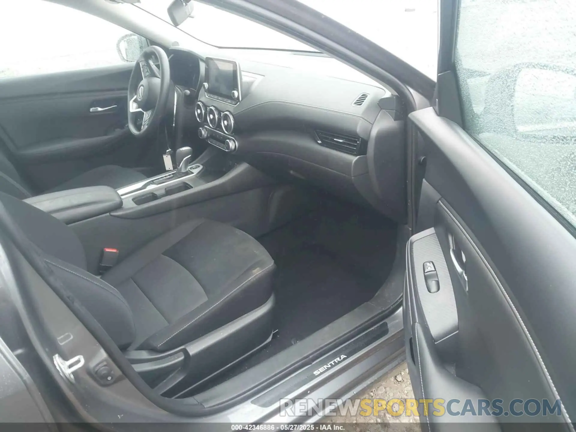 5 fotografías del automóvil dañado 3N1AB8CV9RY227794 NISSAN SENTRA 2024