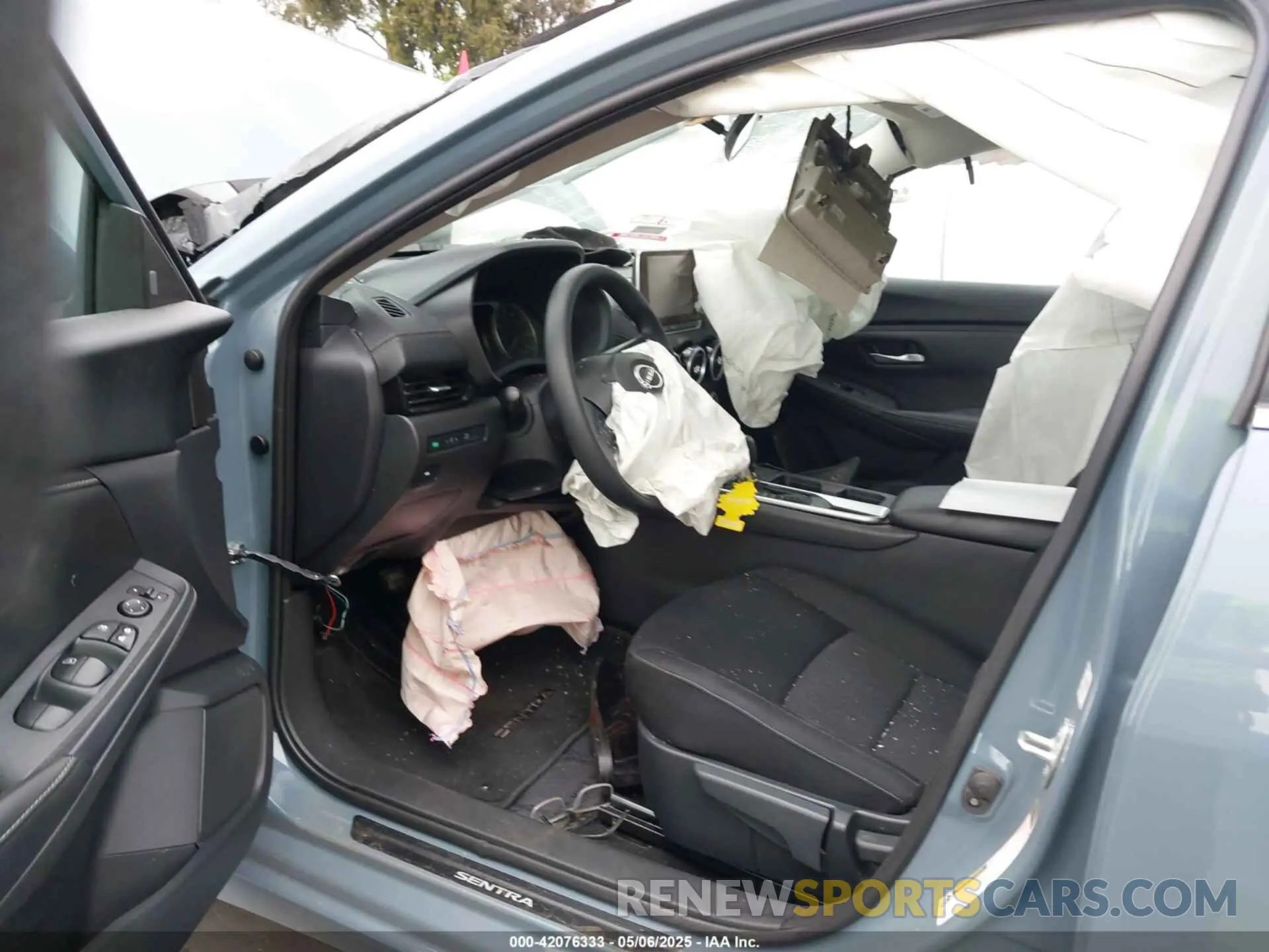 18 fotografías del automóvil dañado 3N1AB8CV9RY231909 NISSAN SENTRA 2024