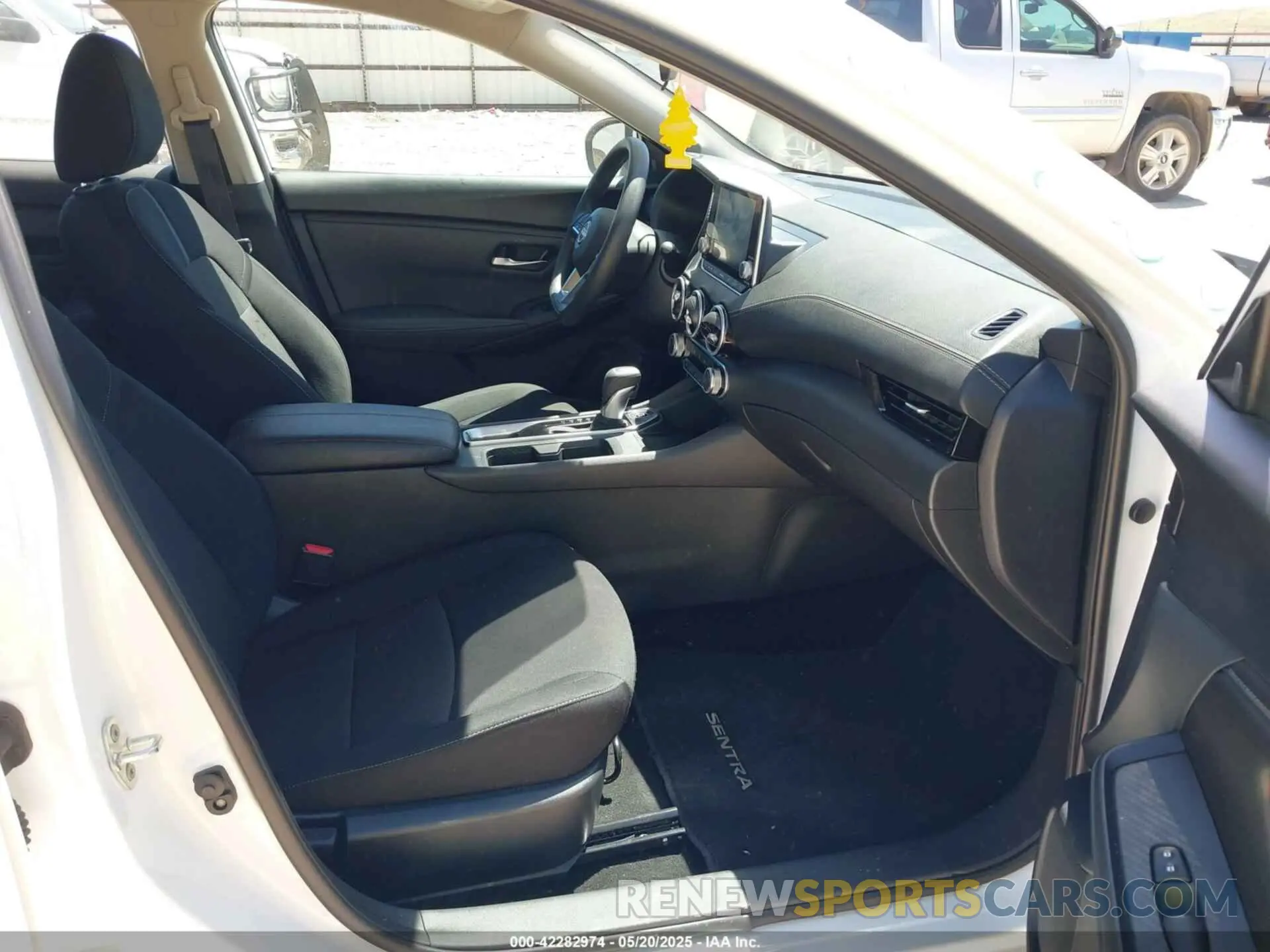 5 fotografías del automóvil dañado 3N1AB8CV9RY306494 NISSAN SENTRA 2024