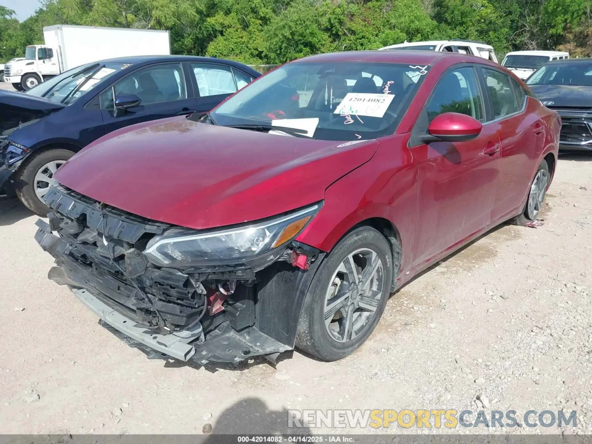 2 fotografías del automóvil dañado 3N1AB8CV9RY368610 NISSAN SENTRA 2024