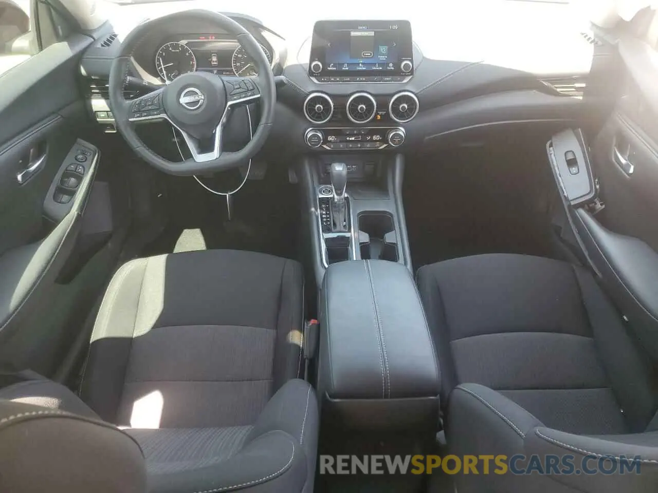 8 fotografías del automóvil dañado 3N1AB8CV9RY369255 NISSAN SENTRA 2024