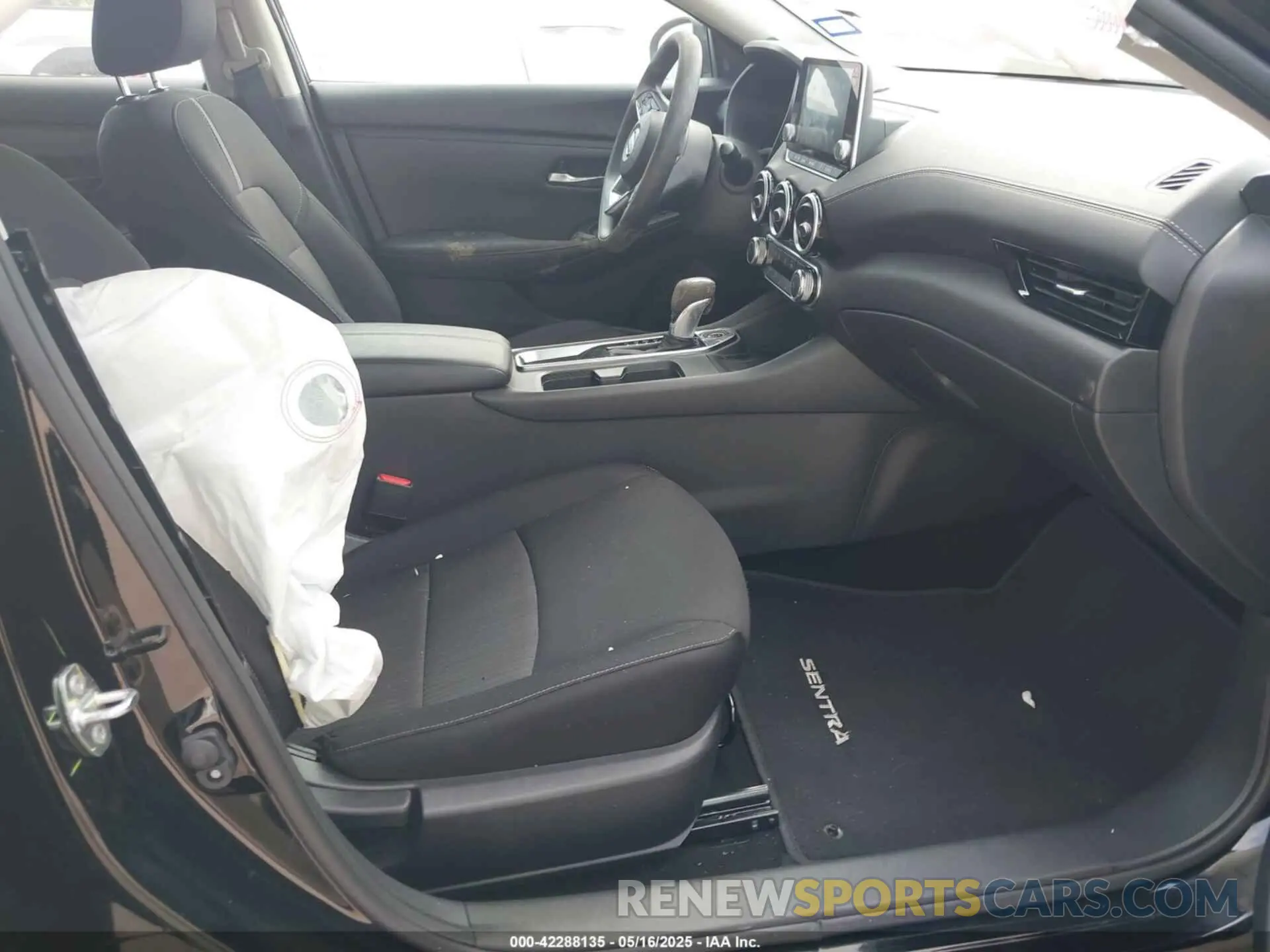 5 fotografías del automóvil dañado 3N1AB8CV9RY378425 NISSAN SENTRA 2024