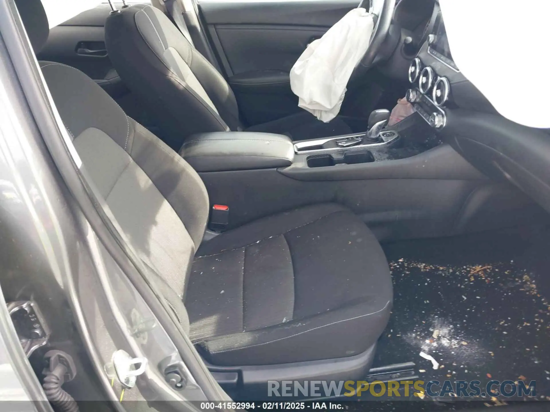 5 fotografías del automóvil dañado 3N1AB8CVXRY235919 NISSAN SENTRA 2024