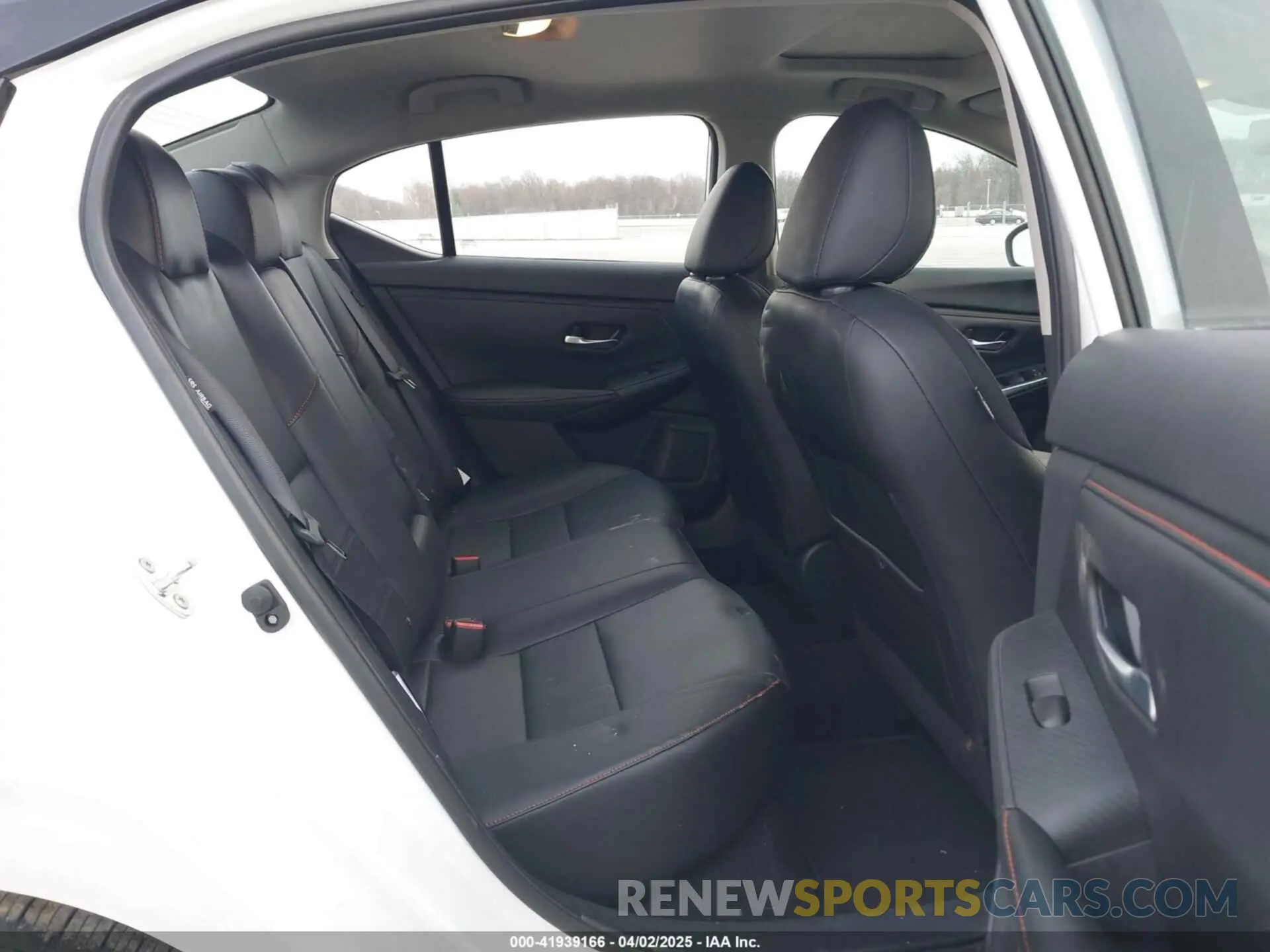 8 fotografías del automóvil dañado 3N1AB8DV0RY386850 NISSAN SENTRA 2024