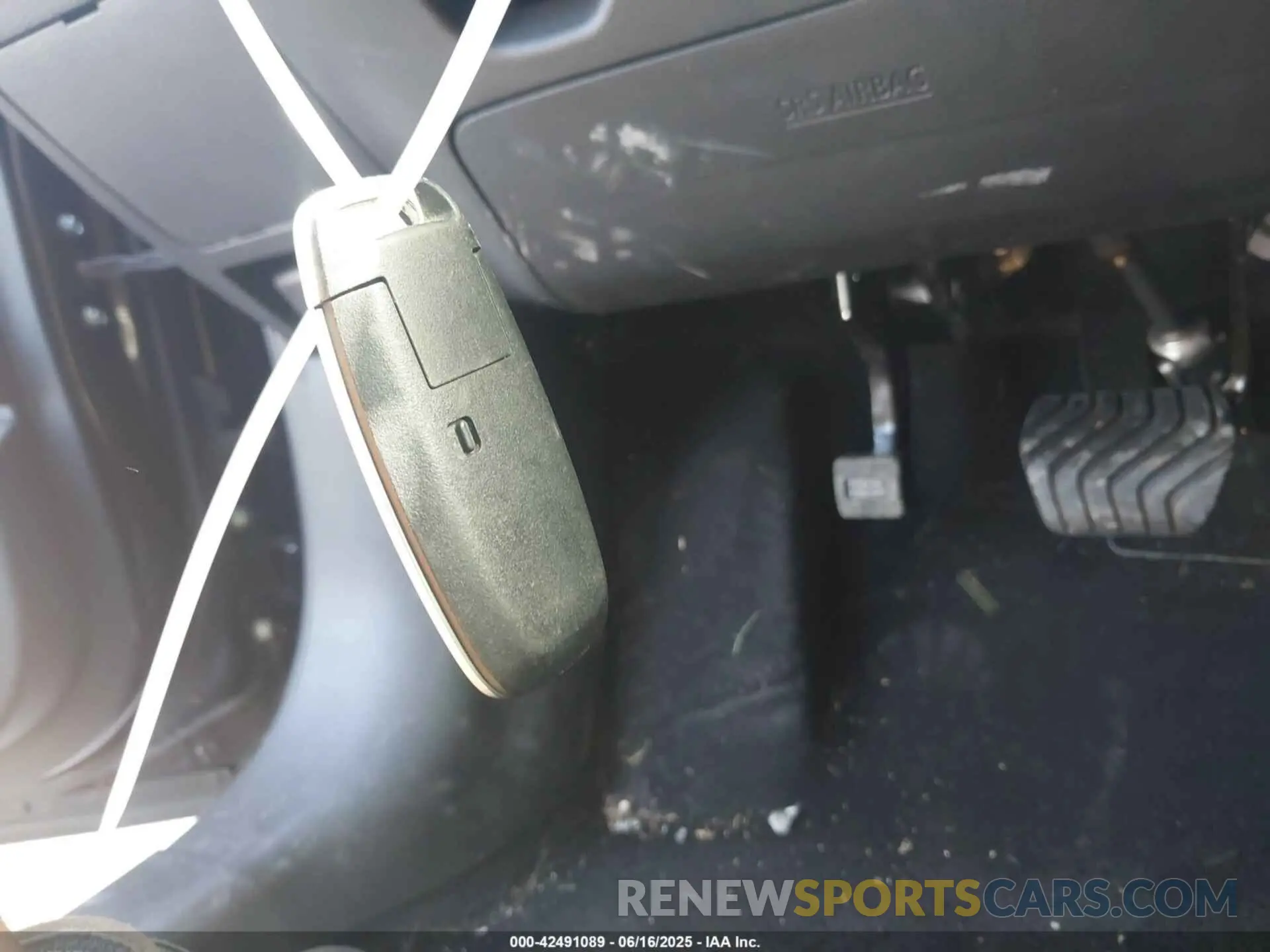 11 fotografías del automóvil dañado 3N1AB8DV1RY249223 NISSAN SENTRA 2024