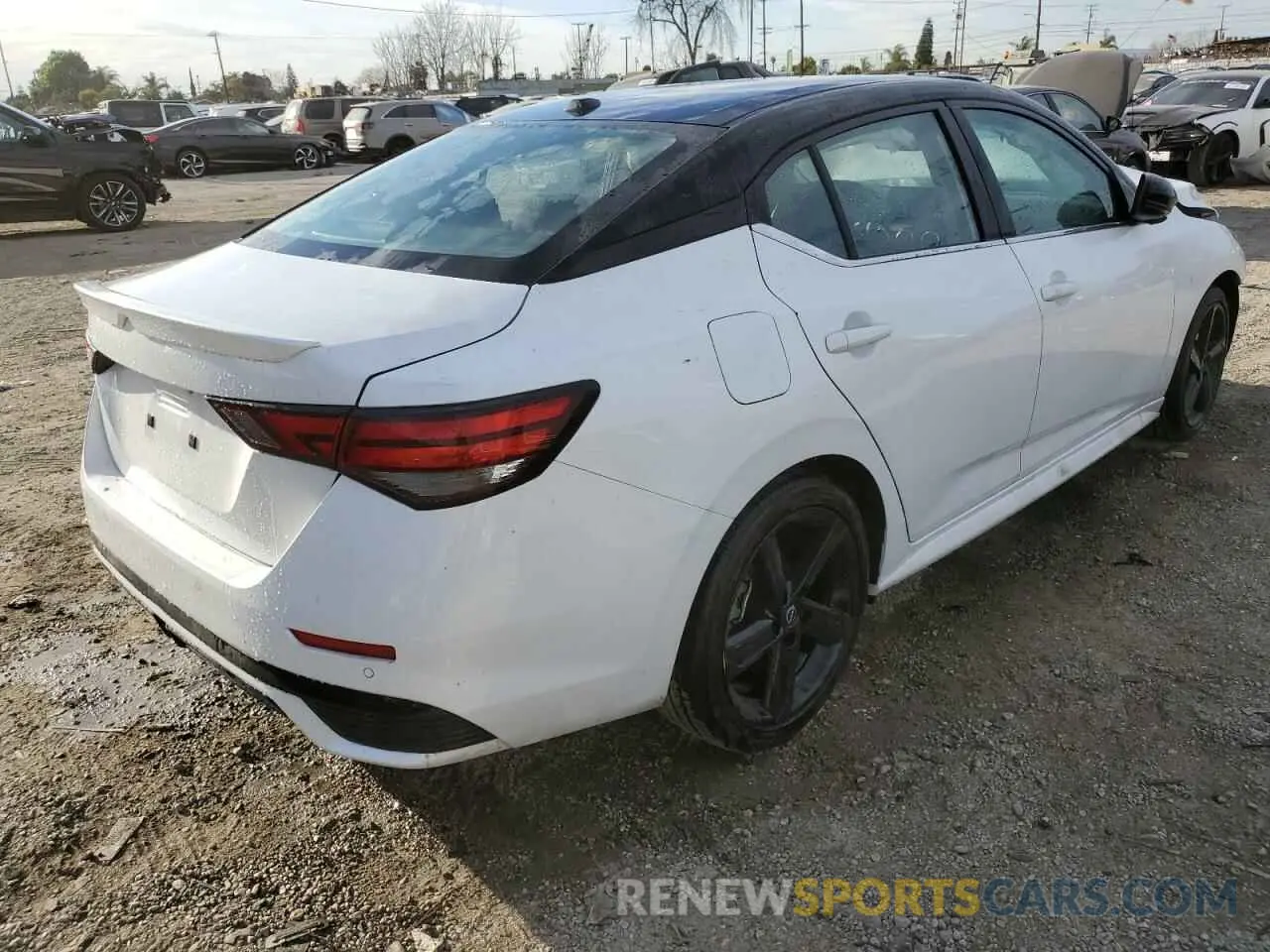 3 fotografías del automóvil dañado 3N1AB8DV3RY208057 NISSAN SENTRA 2024