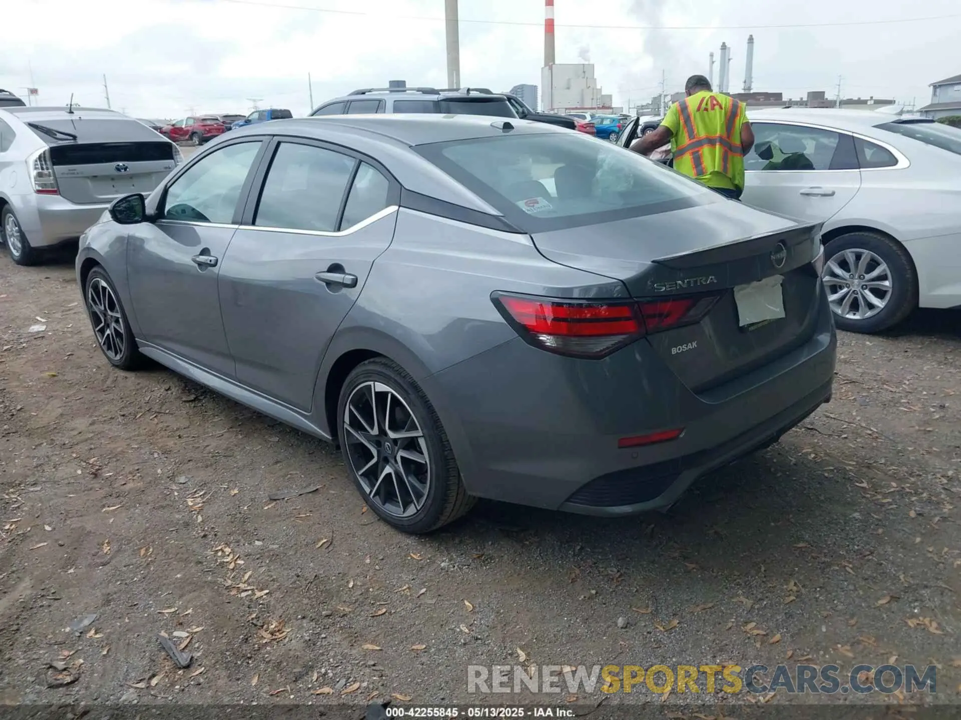 3 fotografías del automóvil dañado 3N1AB8DV3RY286936 NISSAN SENTRA 2024