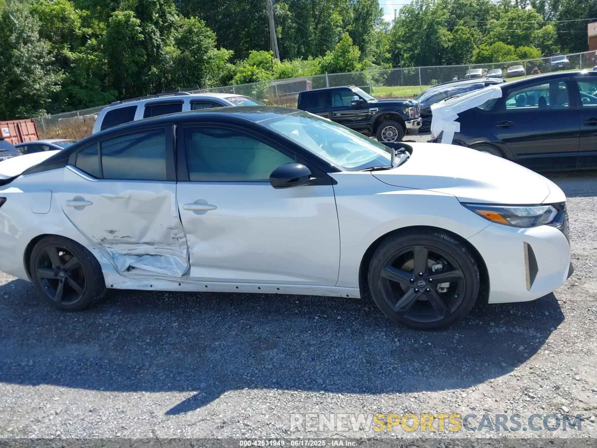 14 fotografías del automóvil dañado 3N1AB8DV5RY206567 NISSAN SENTRA 2024