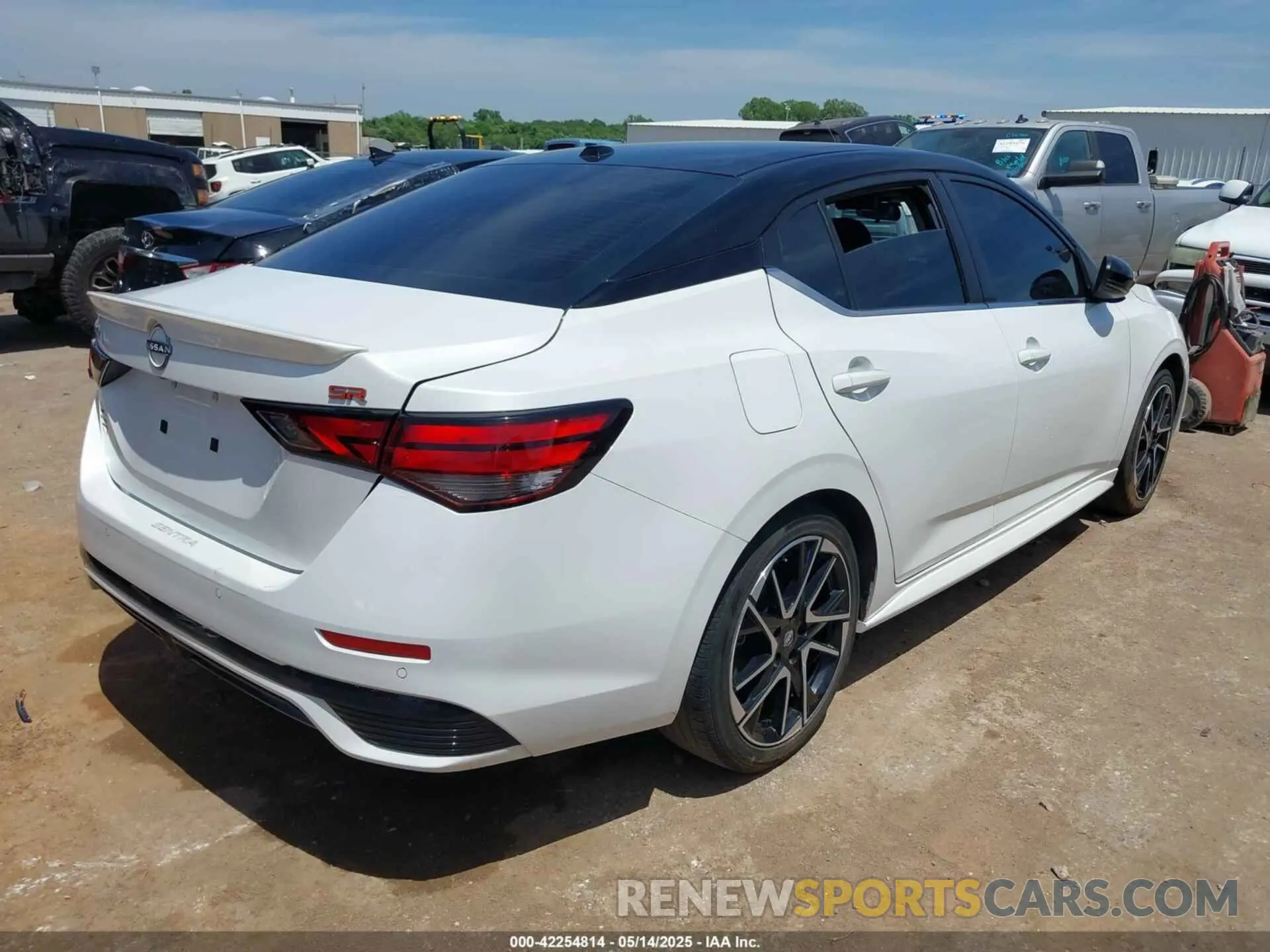 4 fotografías del automóvil dañado 3N1AB8DV5RY286078 NISSAN SENTRA 2024
