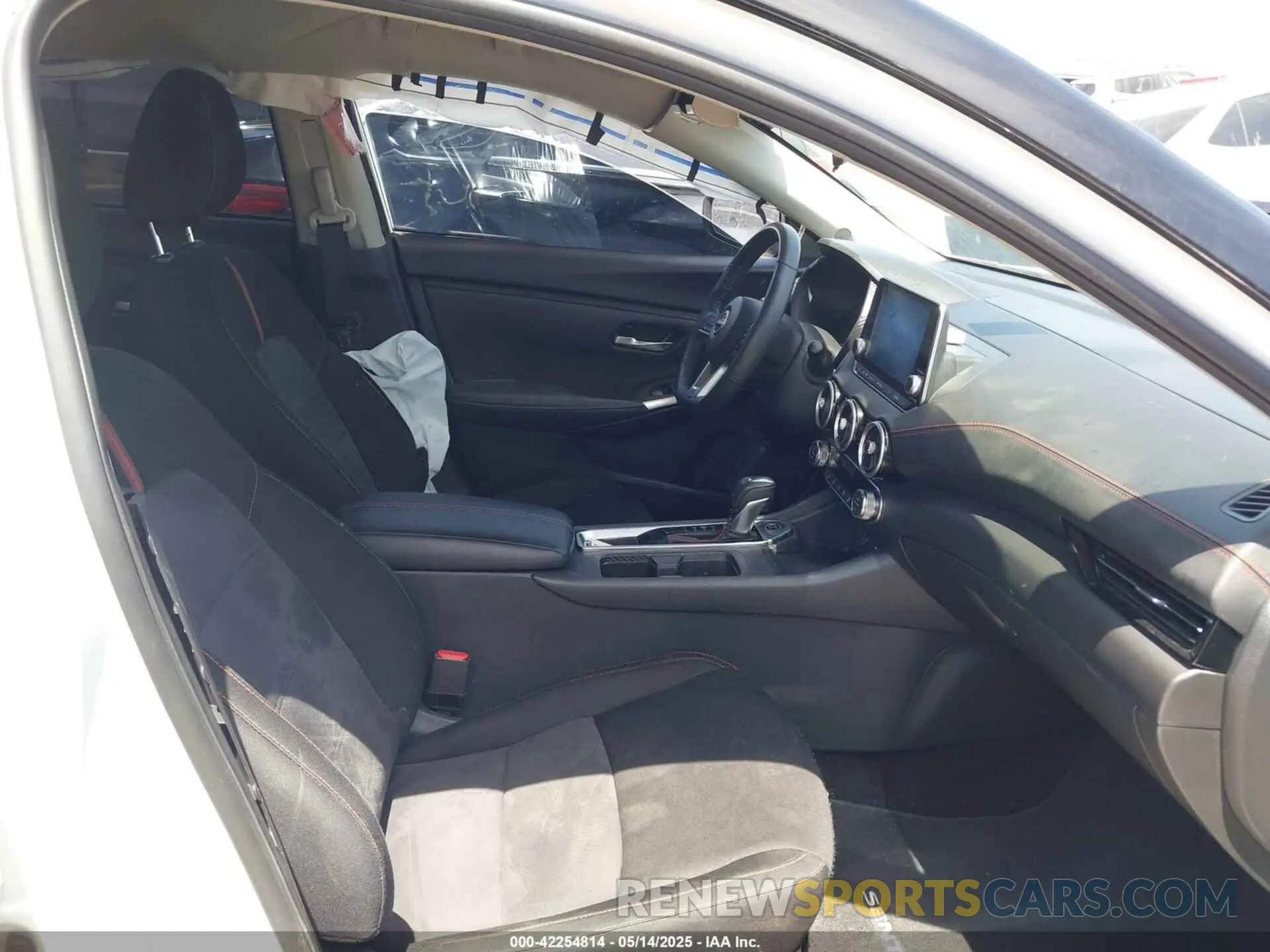 5 fotografías del automóvil dañado 3N1AB8DV5RY286078 NISSAN SENTRA 2024