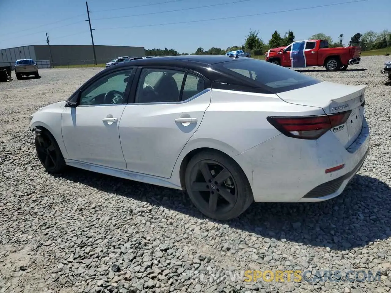 2 fotografías del automóvil dañado 3N1AB8DV7RY261263 NISSAN SENTRA 2024