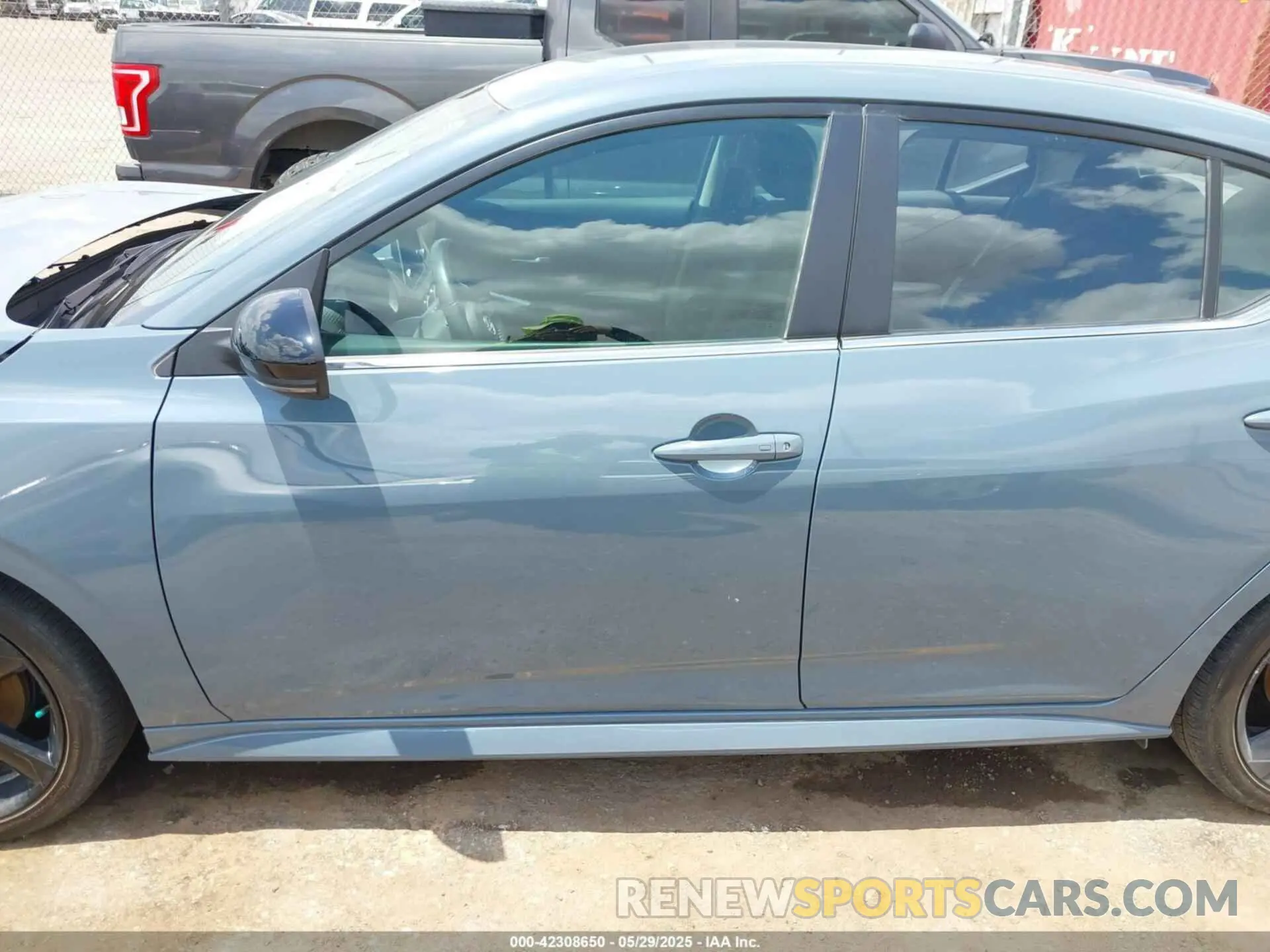 14 fotografías del automóvil dañado 3N1AB8DV7RY314687 NISSAN SENTRA 2024