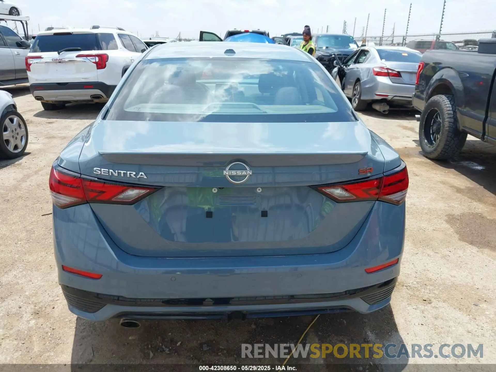 16 fotografías del automóvil dañado 3N1AB8DV7RY314687 NISSAN SENTRA 2024
