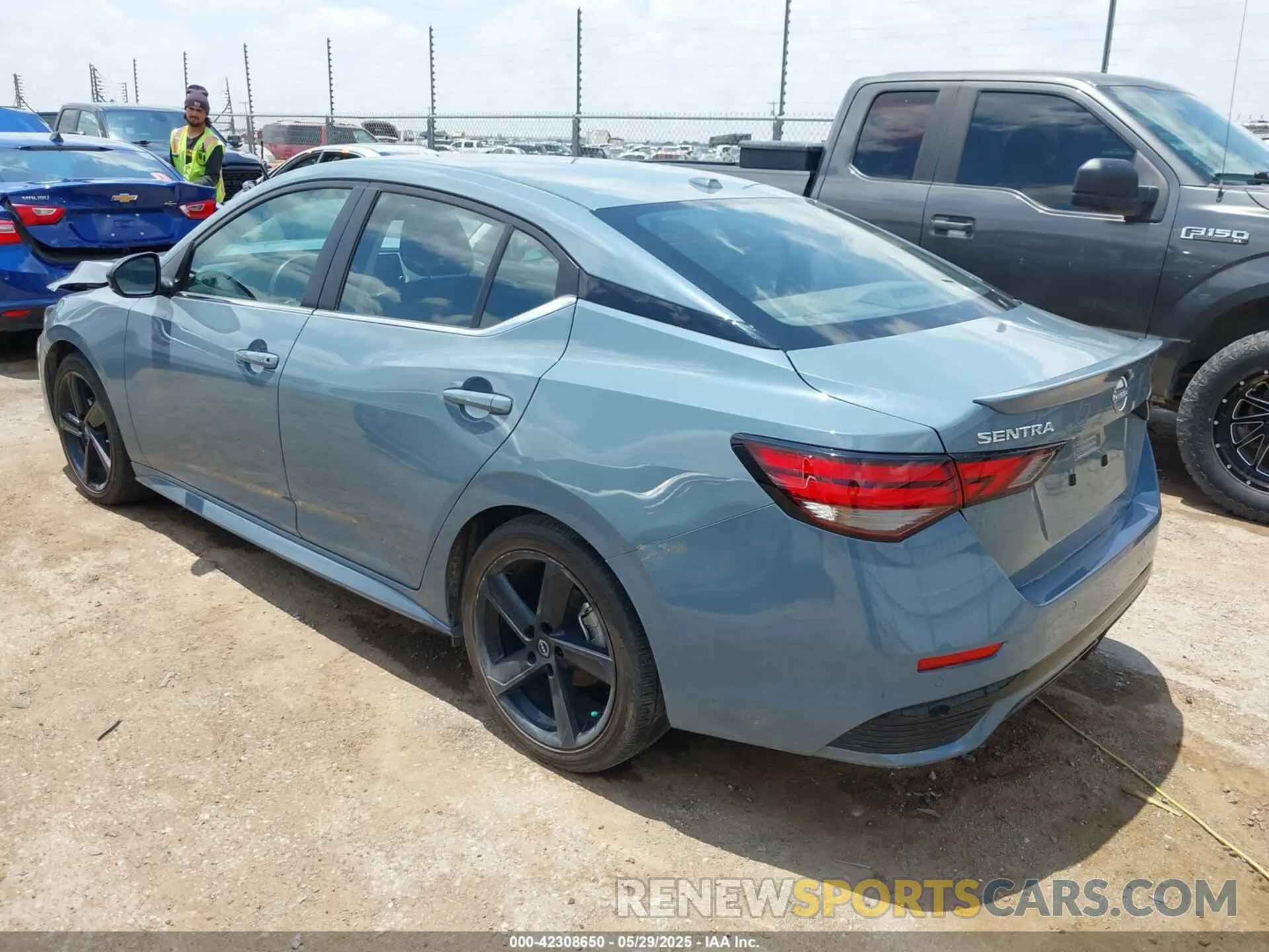 3 fotografías del automóvil dañado 3N1AB8DV7RY314687 NISSAN SENTRA 2024