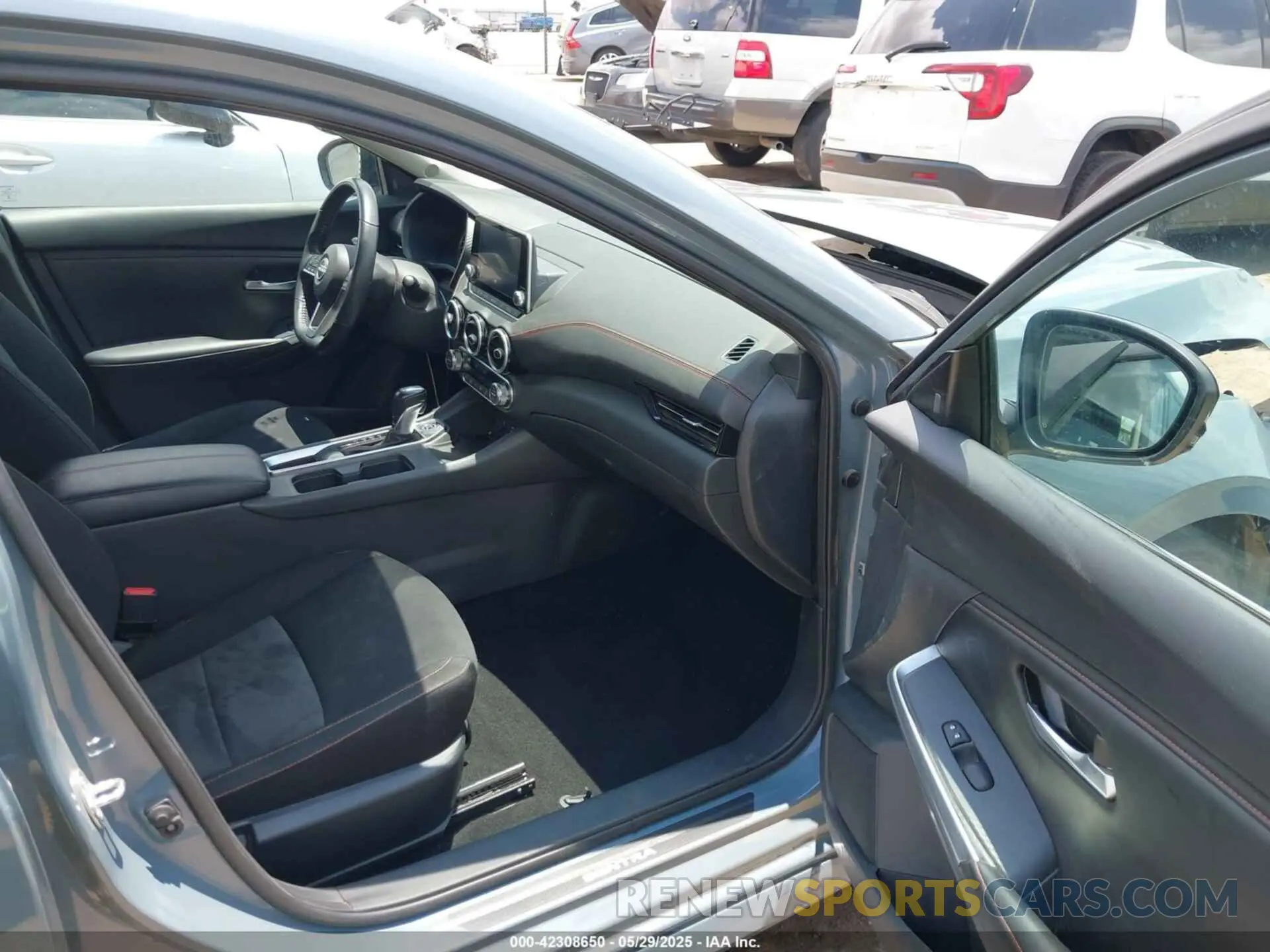 5 fotografías del automóvil dañado 3N1AB8DV7RY314687 NISSAN SENTRA 2024