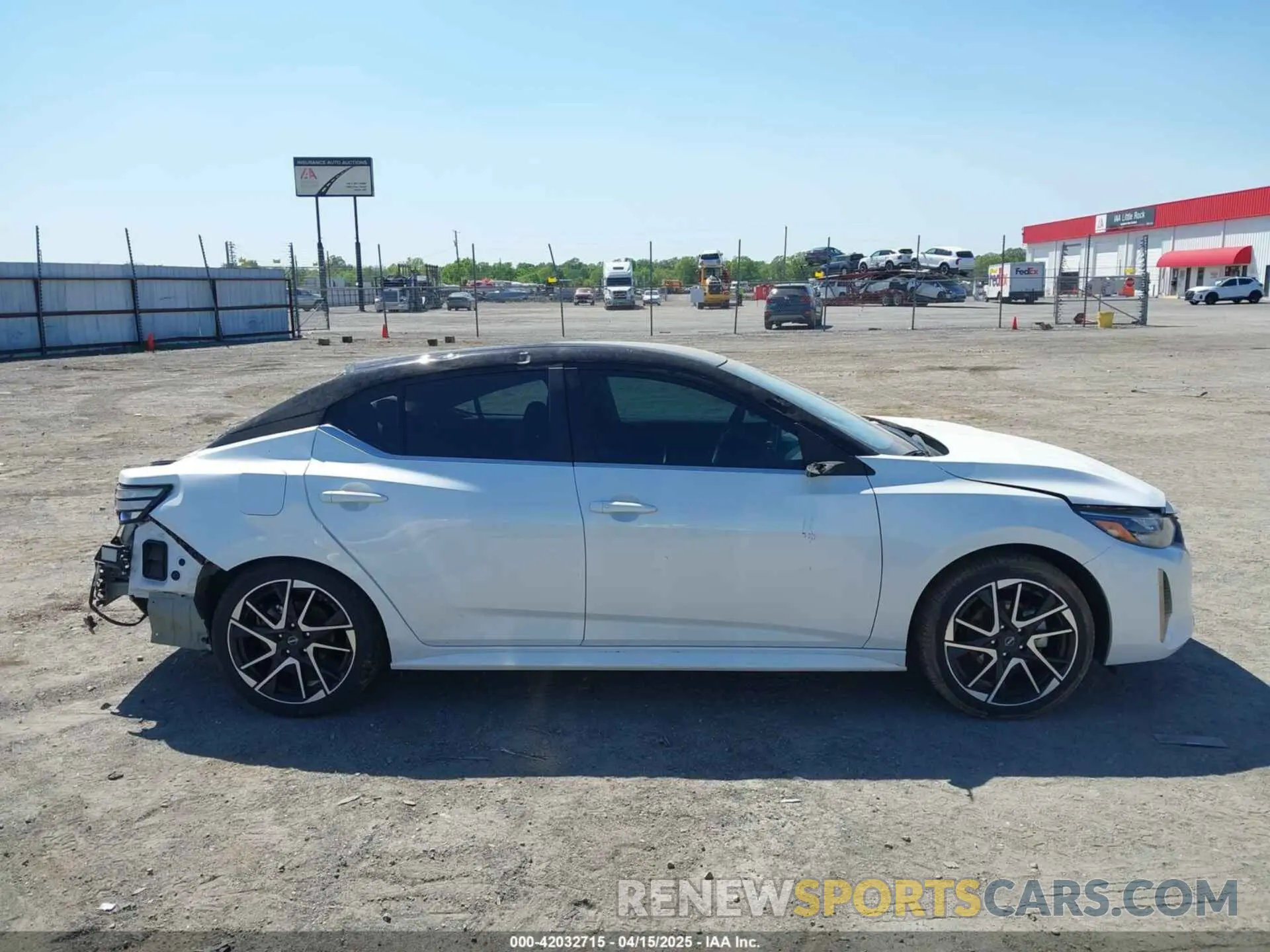 14 fotografías del automóvil dañado 3N1AB8DV7RY361640 NISSAN SENTRA 2024