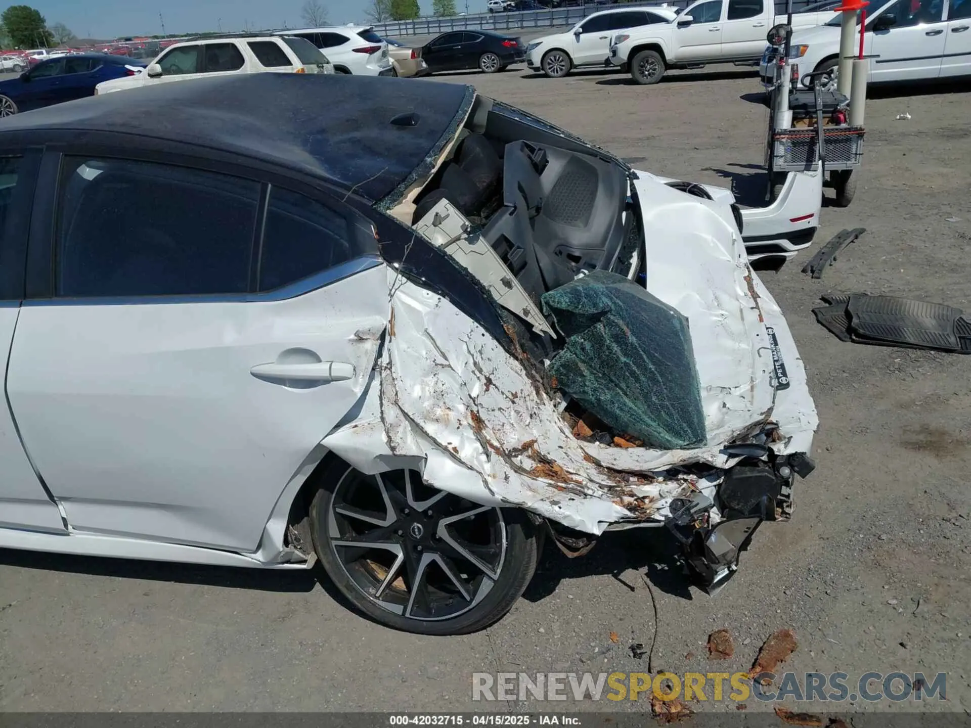 18 fotografías del automóvil dañado 3N1AB8DV7RY361640 NISSAN SENTRA 2024