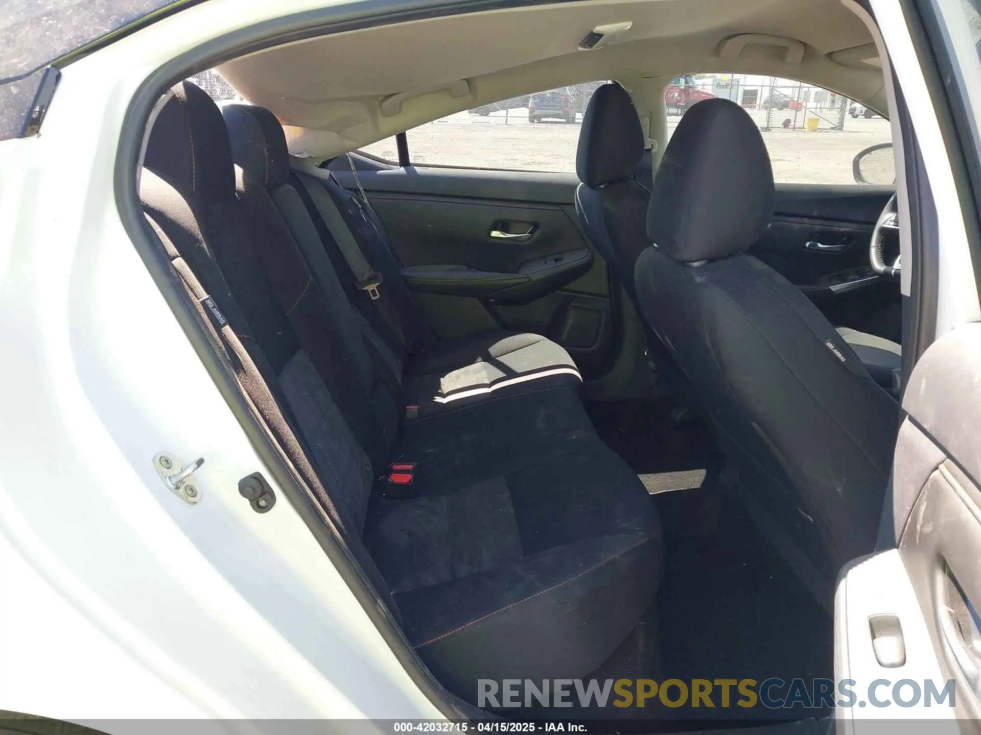 8 fotografías del automóvil dañado 3N1AB8DV7RY361640 NISSAN SENTRA 2024