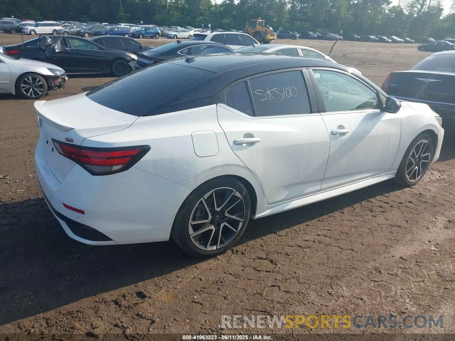 4 fotografías del automóvil dañado 3N1AB8DV9RY201601 NISSAN SENTRA 2024