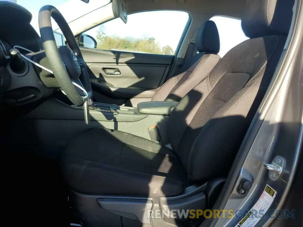 7 fotografías del automóvil dañado 3N1AB8BV1SY266922 NISSAN SENTRA 2025