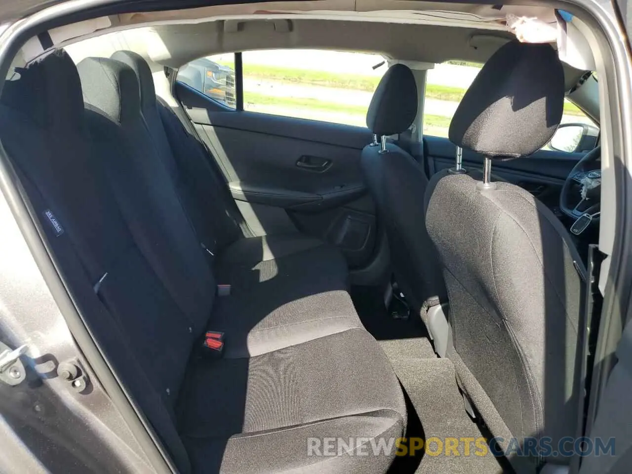 10 fotografías del automóvil dañado 3N1AB8BV2SY219401 NISSAN SENTRA 2025
