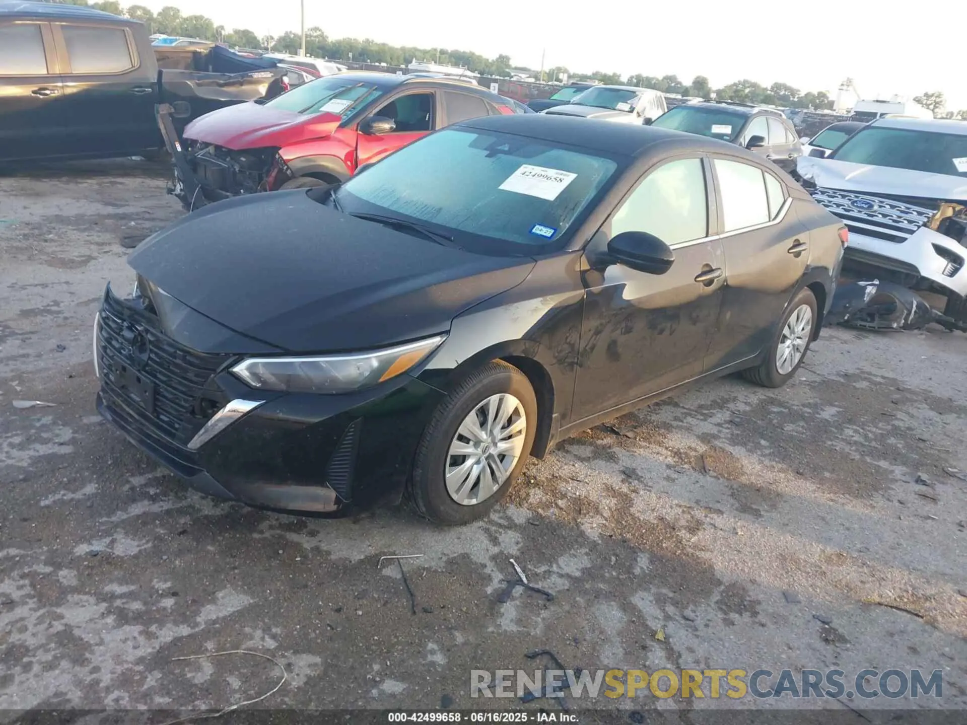 2 fotografías del automóvil dañado 3N1AB8BV2SY242497 NISSAN SENTRA 2025