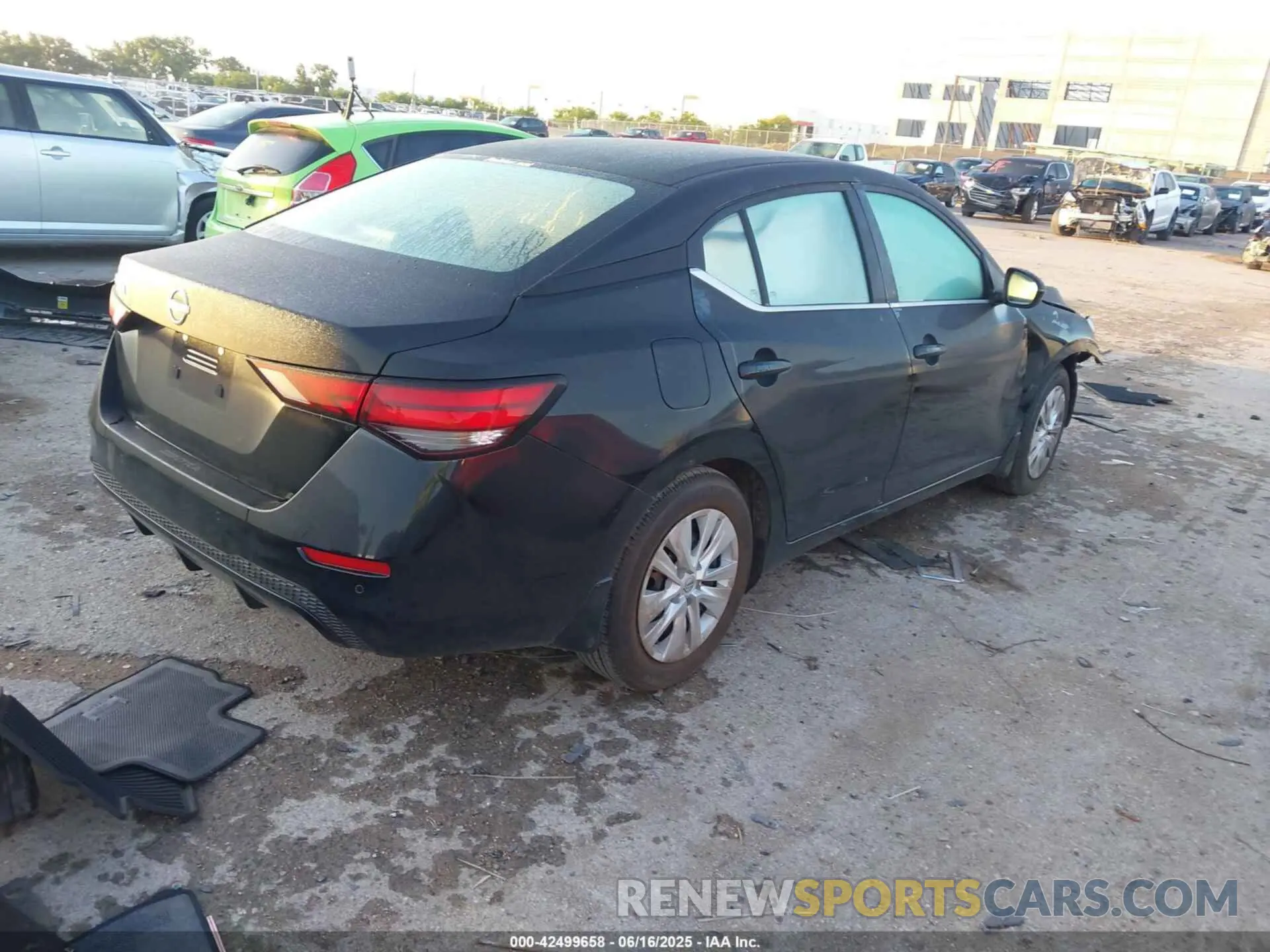 4 fotografías del automóvil dañado 3N1AB8BV2SY242497 NISSAN SENTRA 2025