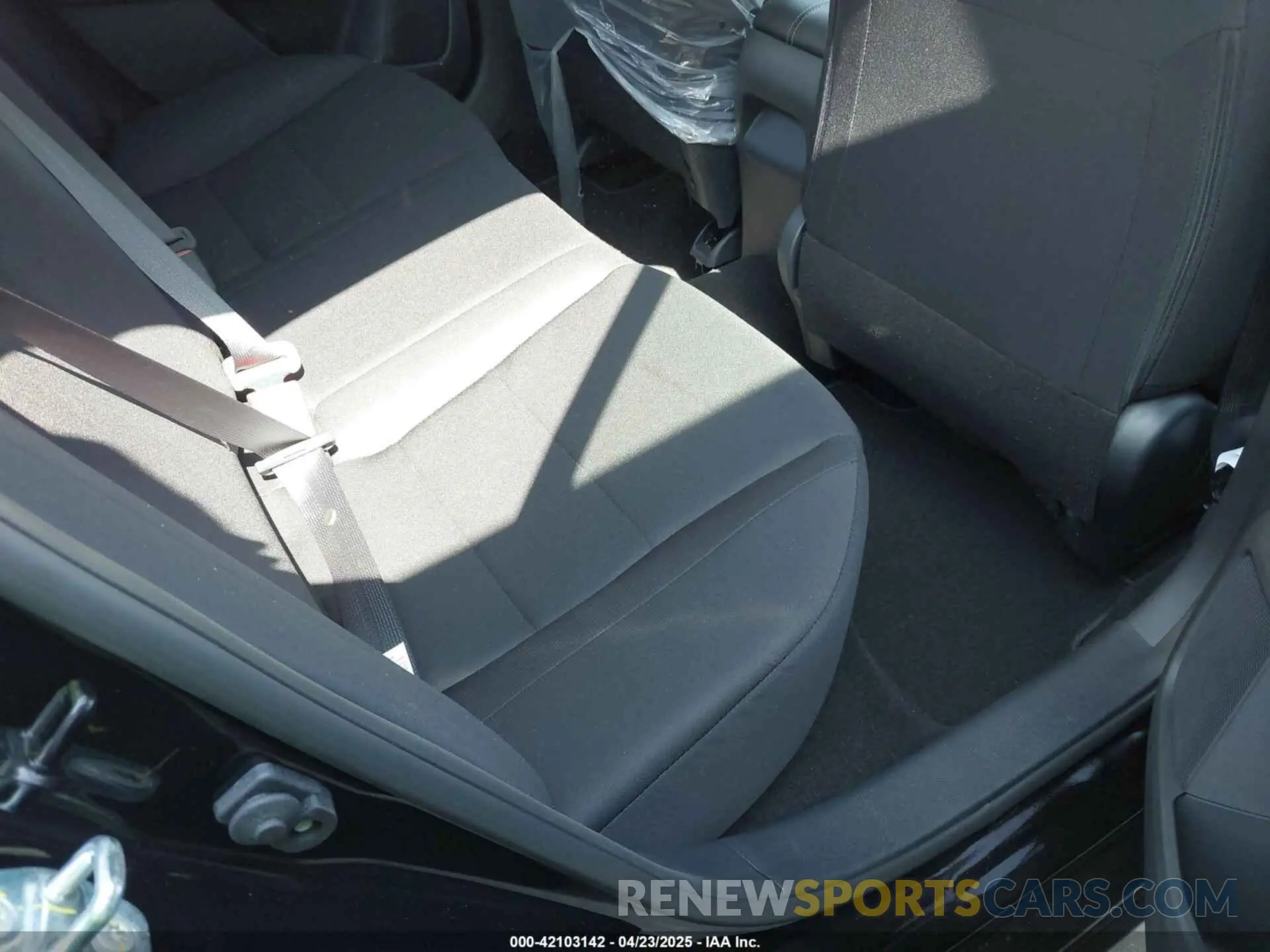 8 fotografías del automóvil dañado 3N1AB8BV2SY320437 NISSAN SENTRA 2025