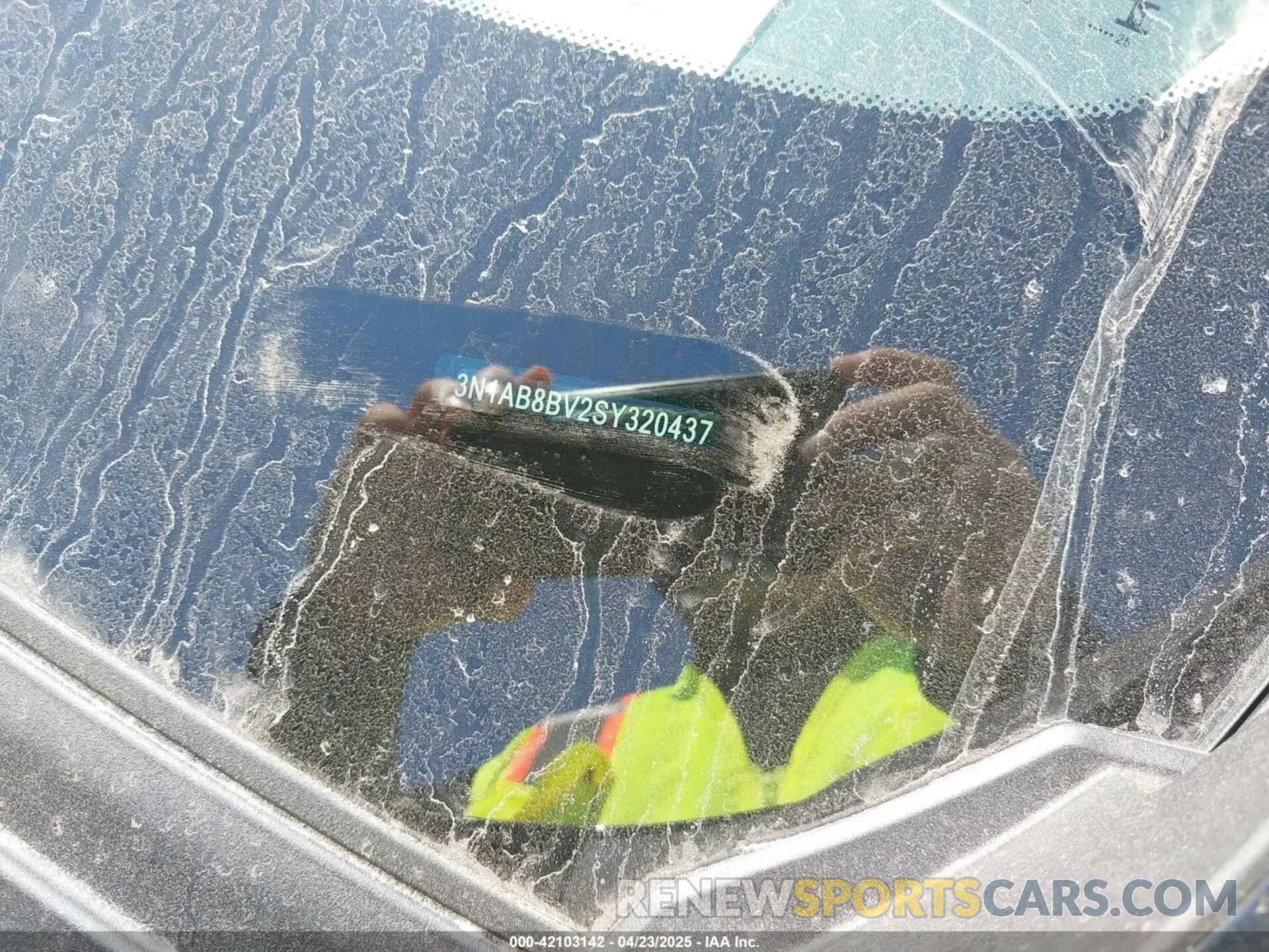 9 fotografías del automóvil dañado 3N1AB8BV2SY320437 NISSAN SENTRA 2025