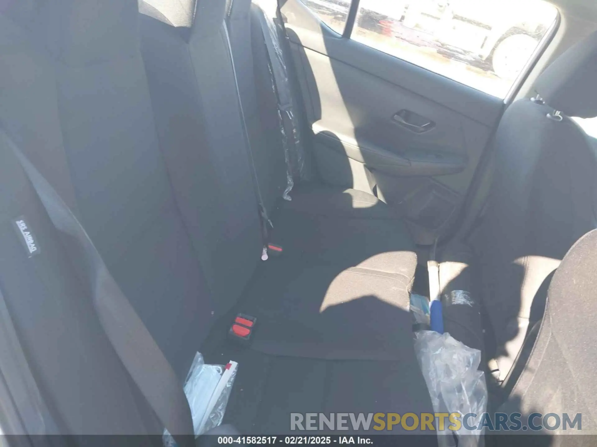 8 fotografías del automóvil dañado 3N1AB8BV3SY212859 NISSAN SENTRA 2025
