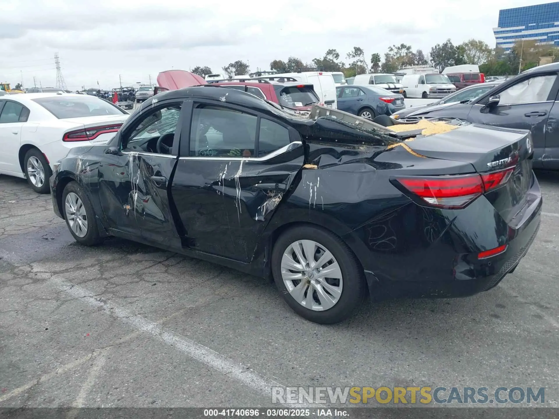 14 fotografías del automóvil dañado 3N1AB8BV4SY250150 NISSAN SENTRA 2025
