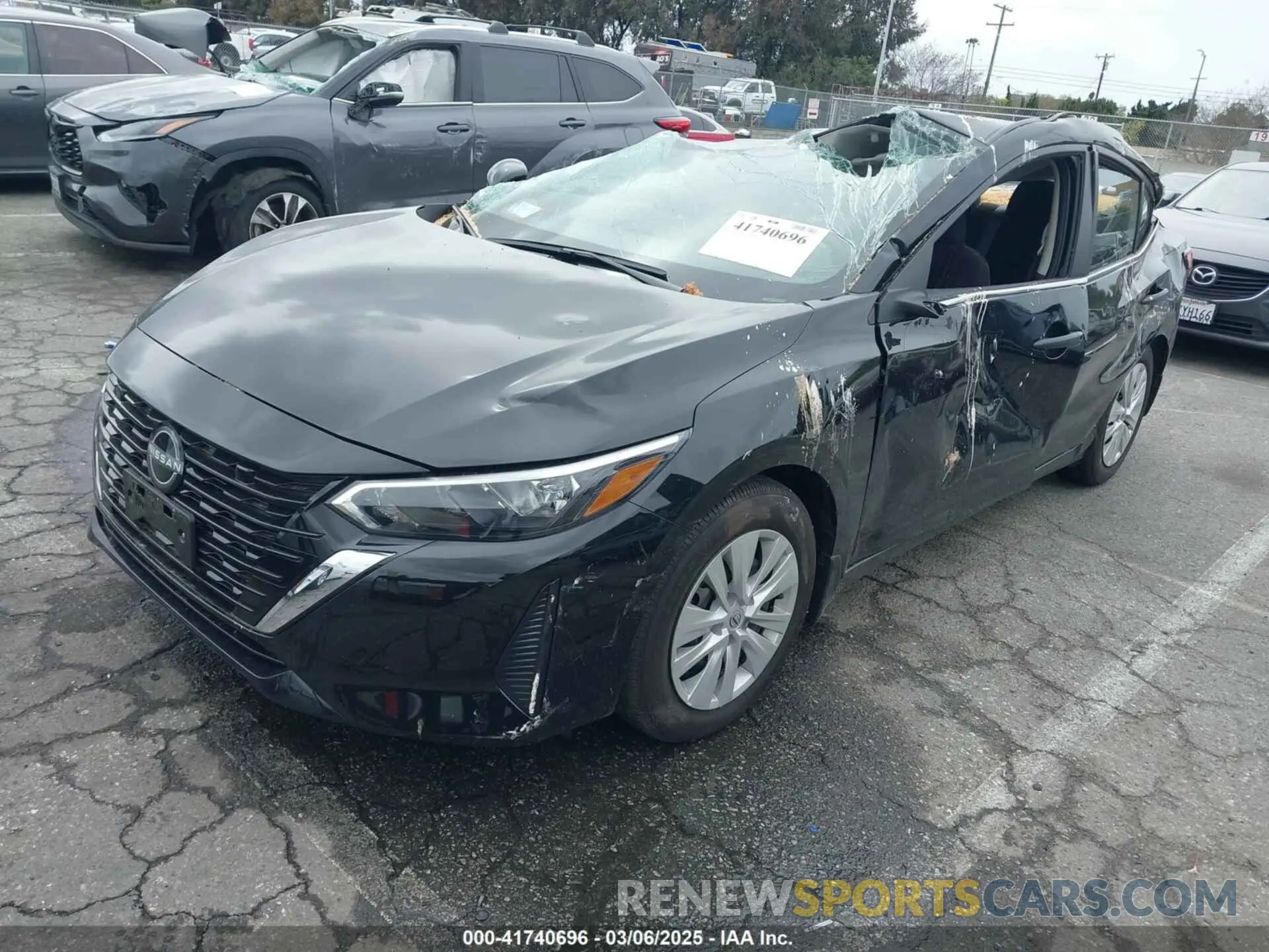 2 fotografías del automóvil dañado 3N1AB8BV4SY250150 NISSAN SENTRA 2025