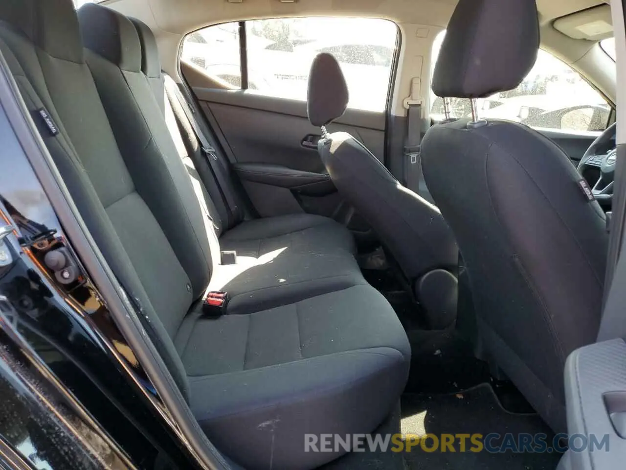 10 fotografías del automóvil dañado 3N1AB8BV4SY263626 NISSAN SENTRA 2025